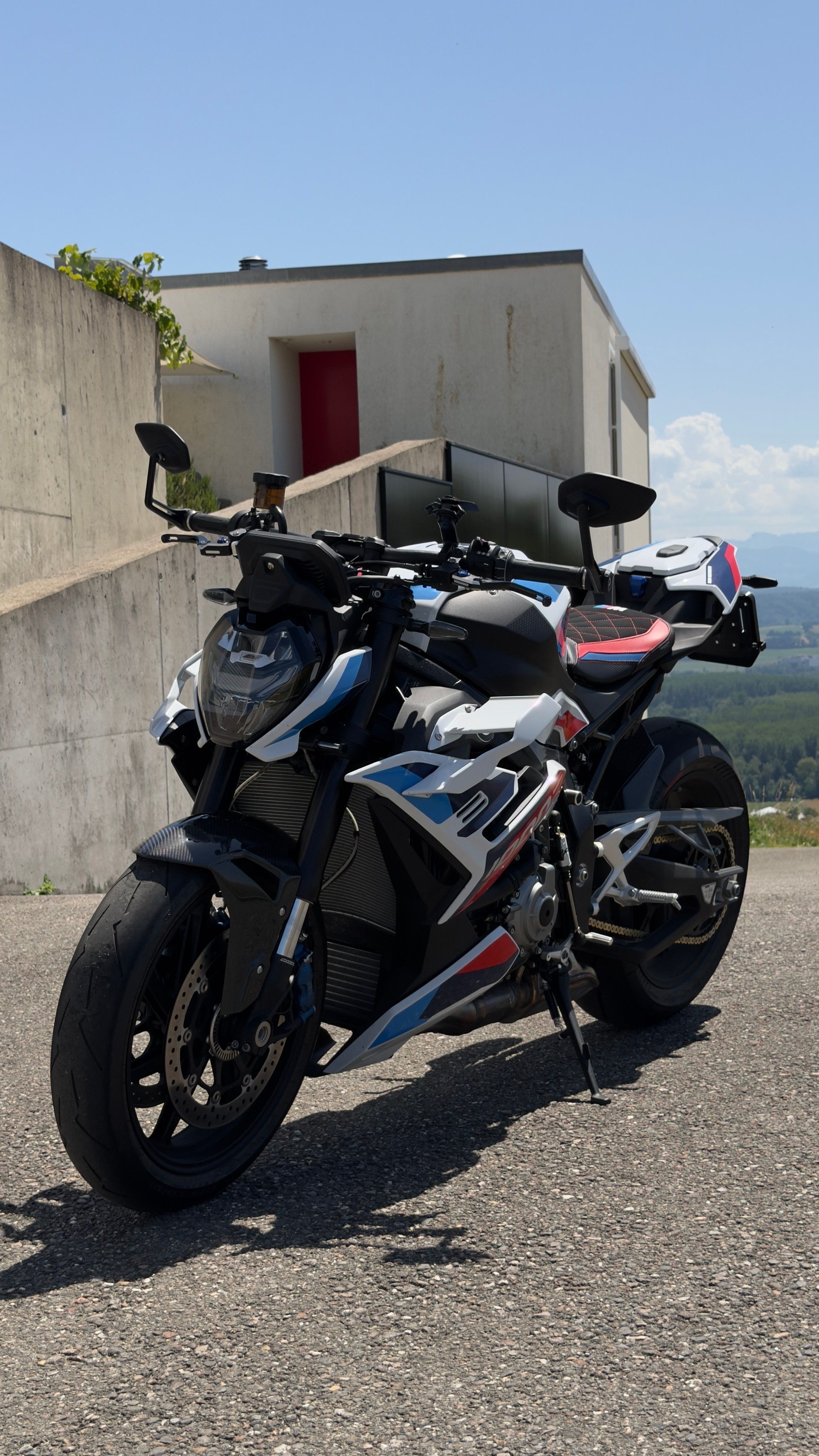 BMW M 1000 R-image-3