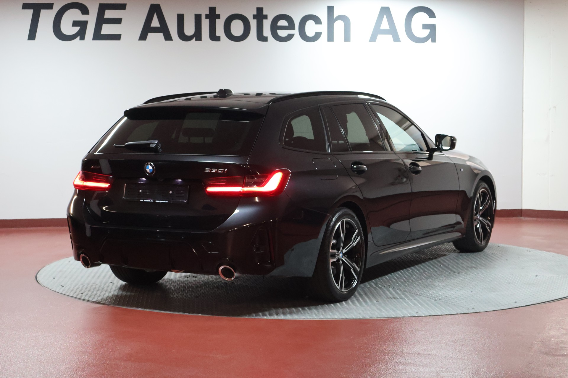 BMW 330i Touring xDrive Steptronic M Sport-image-19