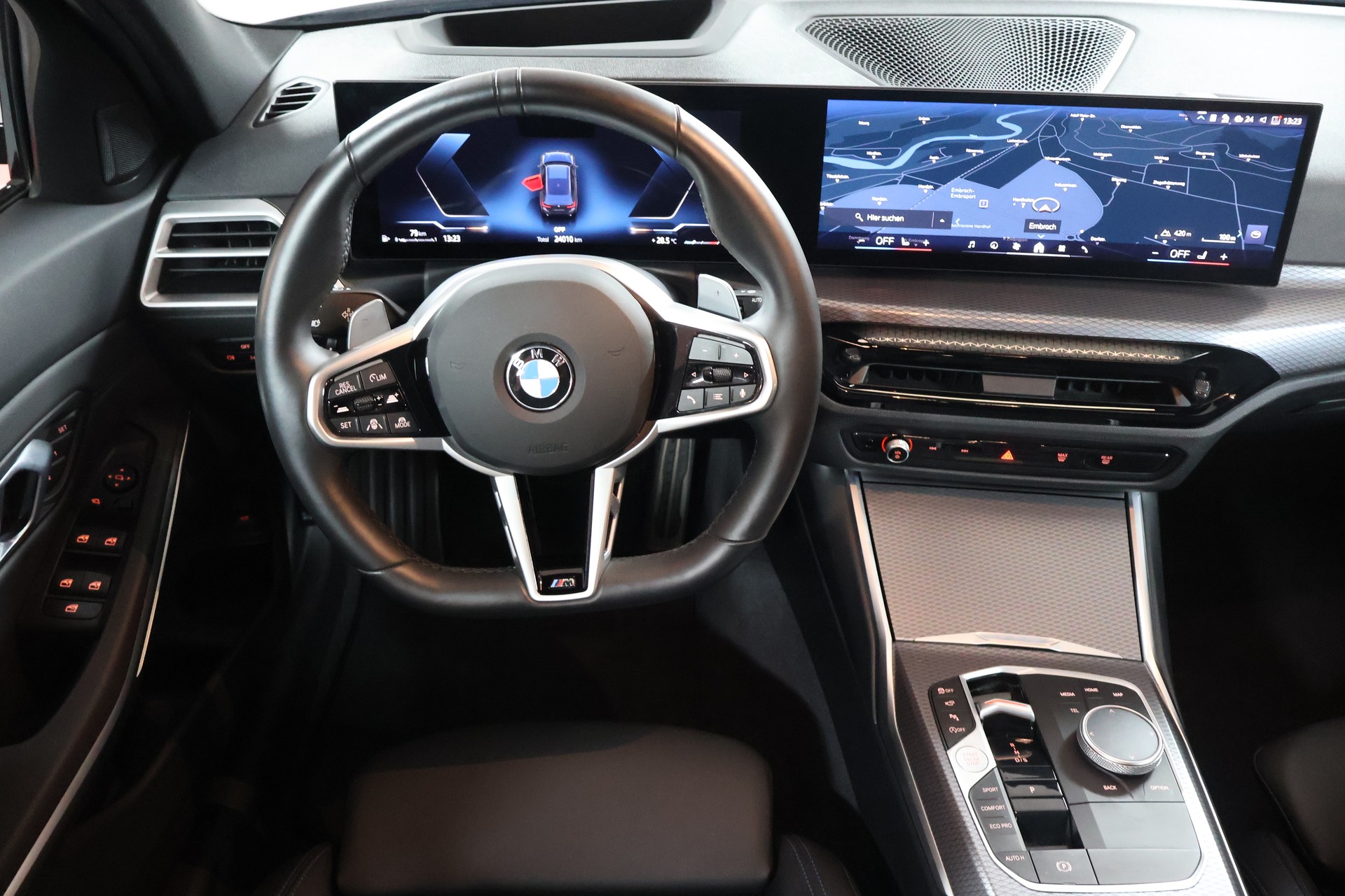 BMW 330i Touring xDrive Steptronic M Sport-image-8