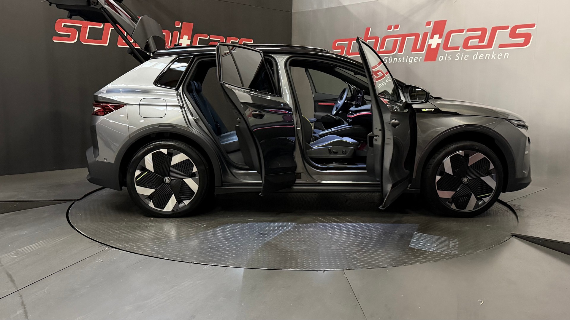 SKODA Elroq RS 4x4-image-7