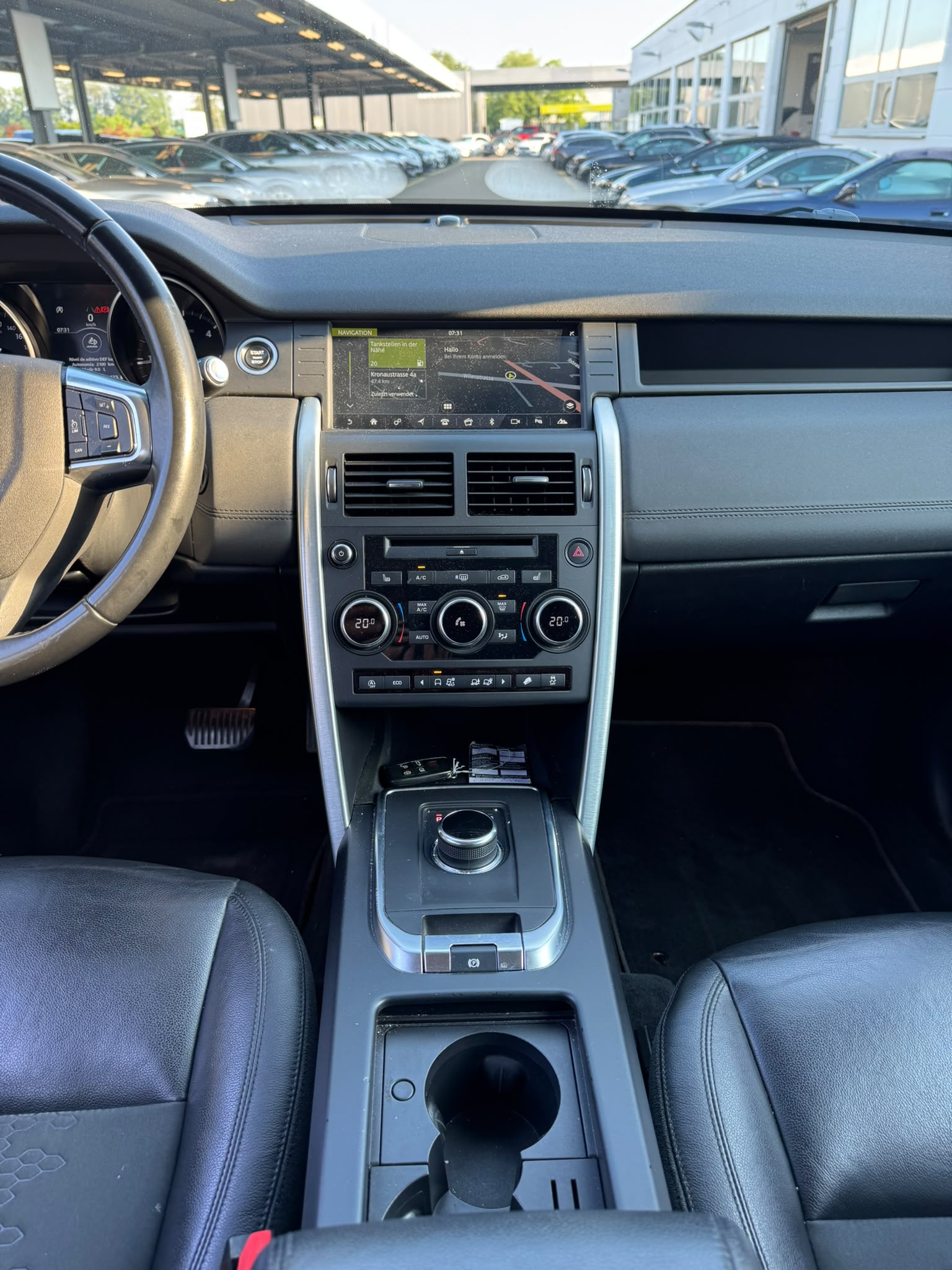 LAND ROVER Discovery Sport 2.0 TD AUTOMATIC-image-11
