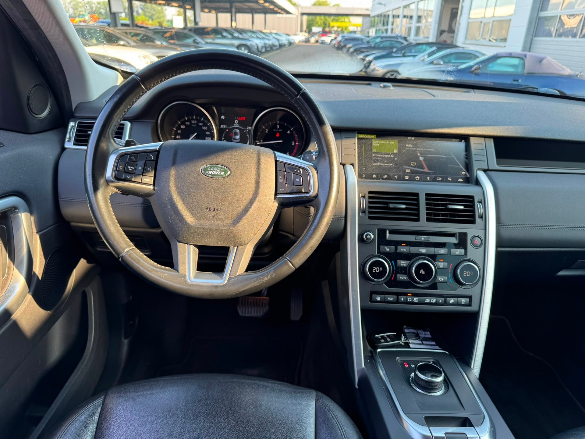 LAND ROVER Discovery Sport 2.0 TD AUTOMATIC-image-9
