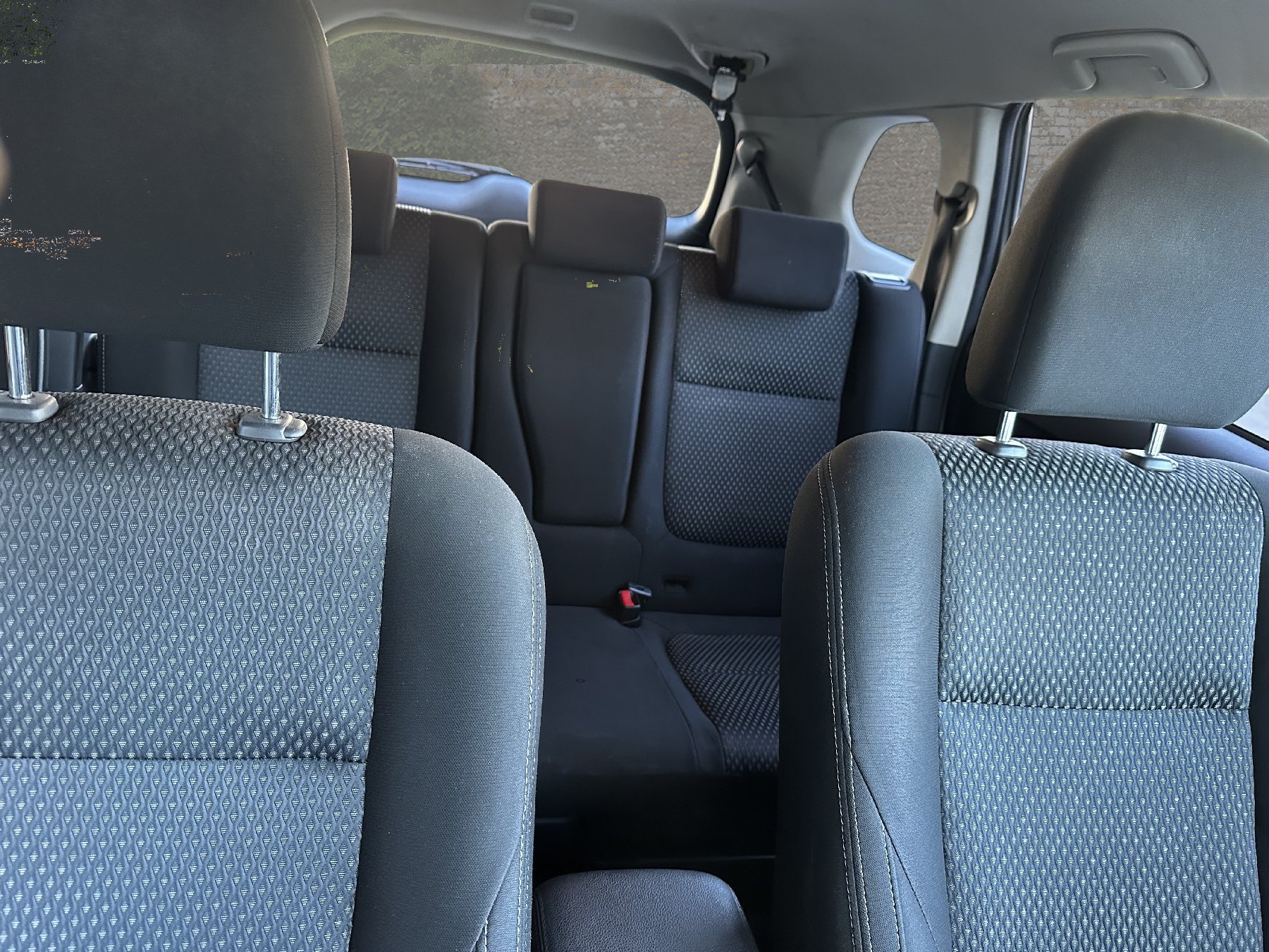 MITSUBISHI Outlander 2.2 DID Style 4WD Automatic-image-9