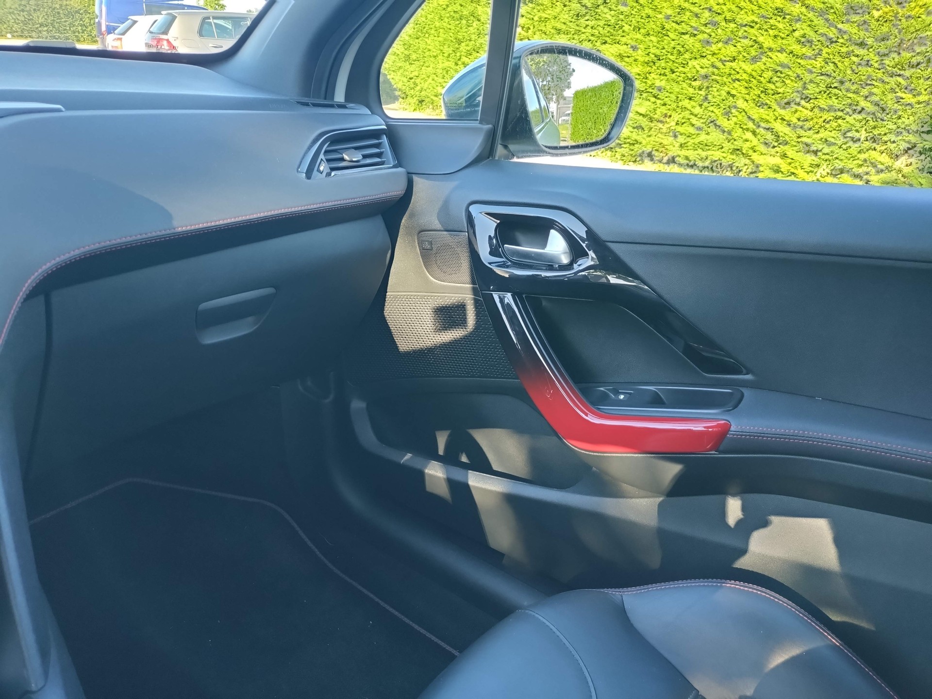 PEUGEOT 1.6 Turbo GTi-image-9