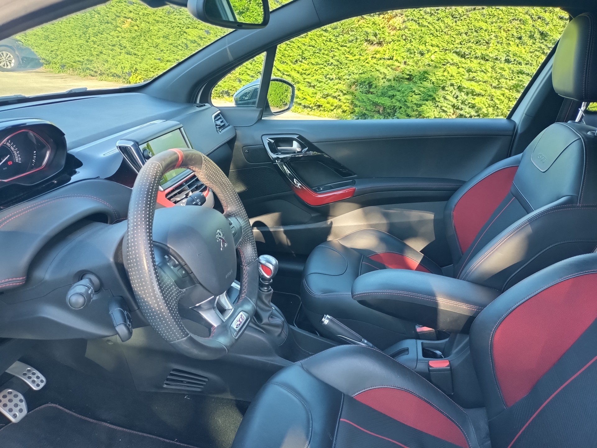 PEUGEOT 1.6 Turbo GTi-image-5