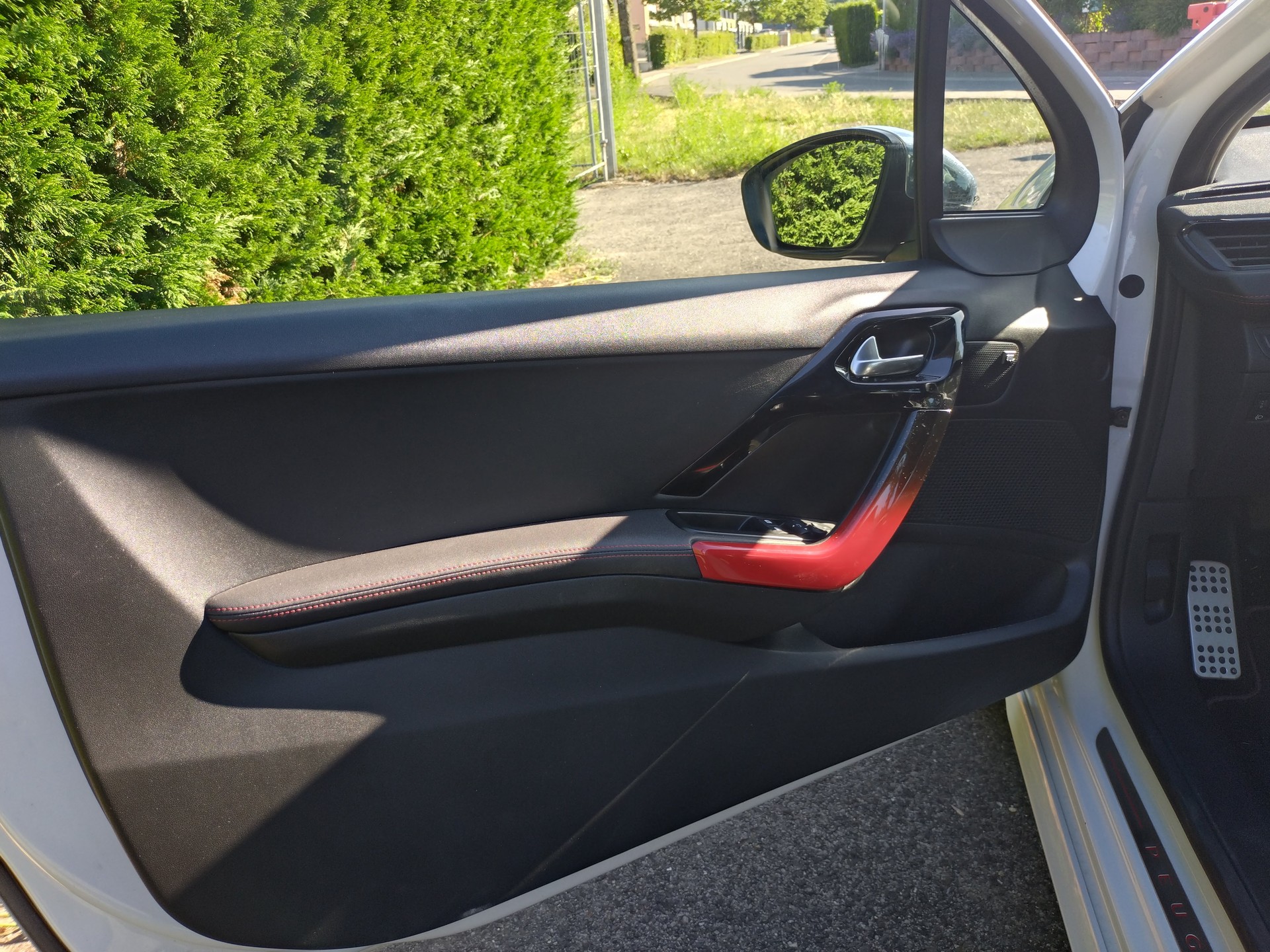 PEUGEOT 1.6 Turbo GTi-image-8