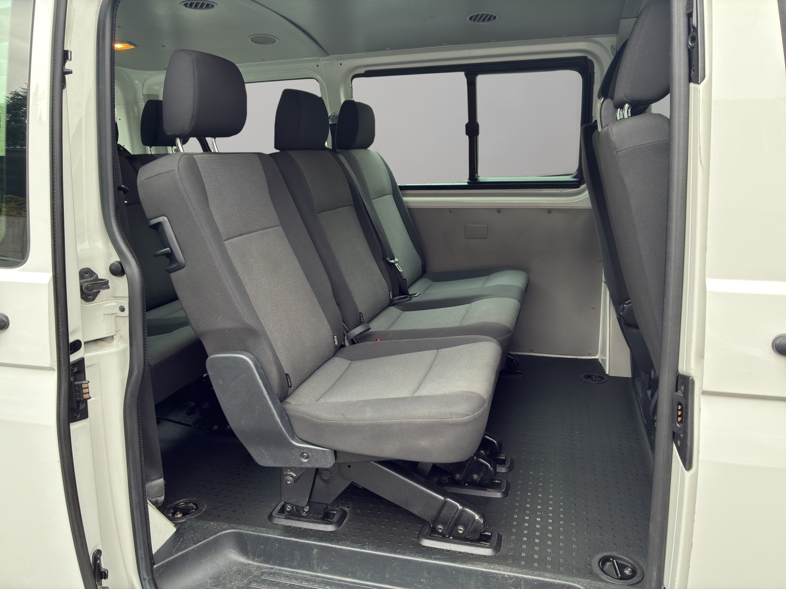 VW T6 2.0 TDI 4Motion-image-12