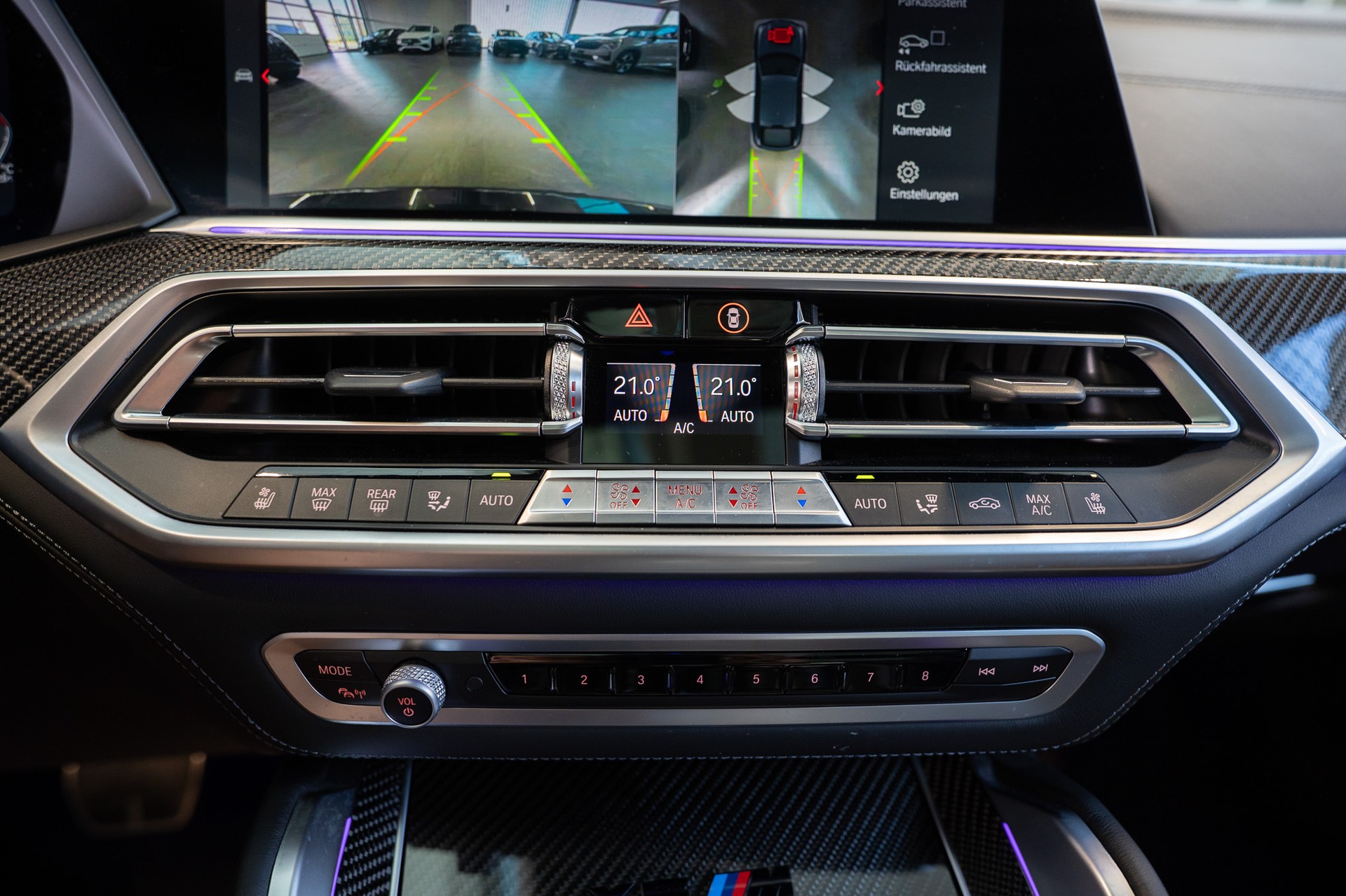 BMW X6 M Competition / Panorama / 360°Kamera / HeadUp-image-25