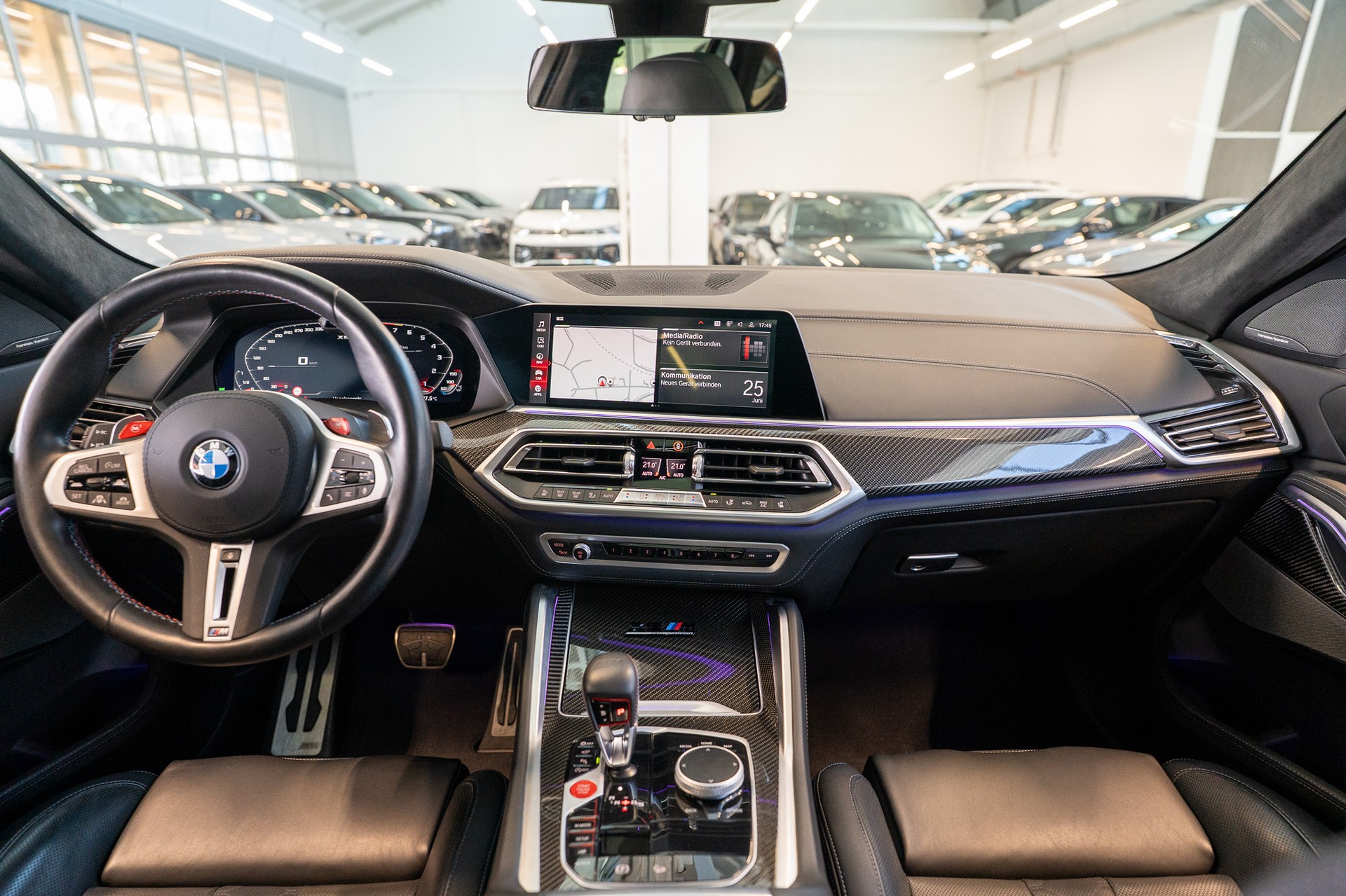 BMW X6 M Competition / Panorama / 360°Kamera / HeadUp-image-18