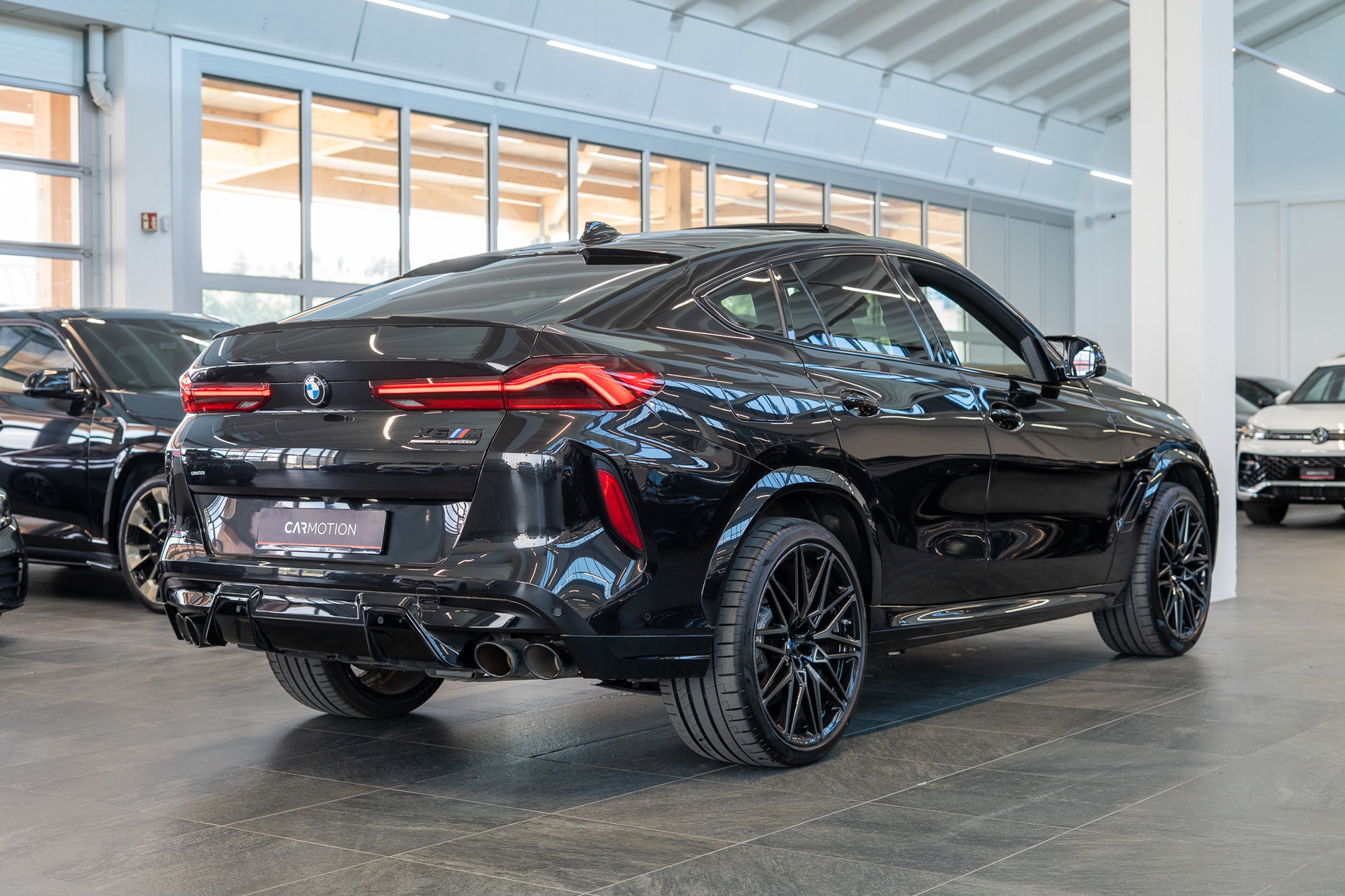 BMW X6 M Competition / Panorama / 360°Kamera / HeadUp-image-3