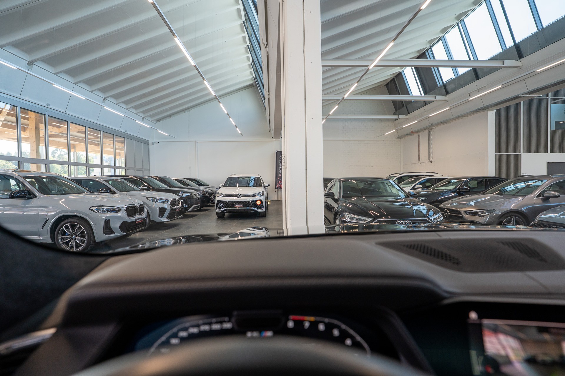 BMW X6 M Competition / Panorama / 360°Kamera / HeadUp-image-22