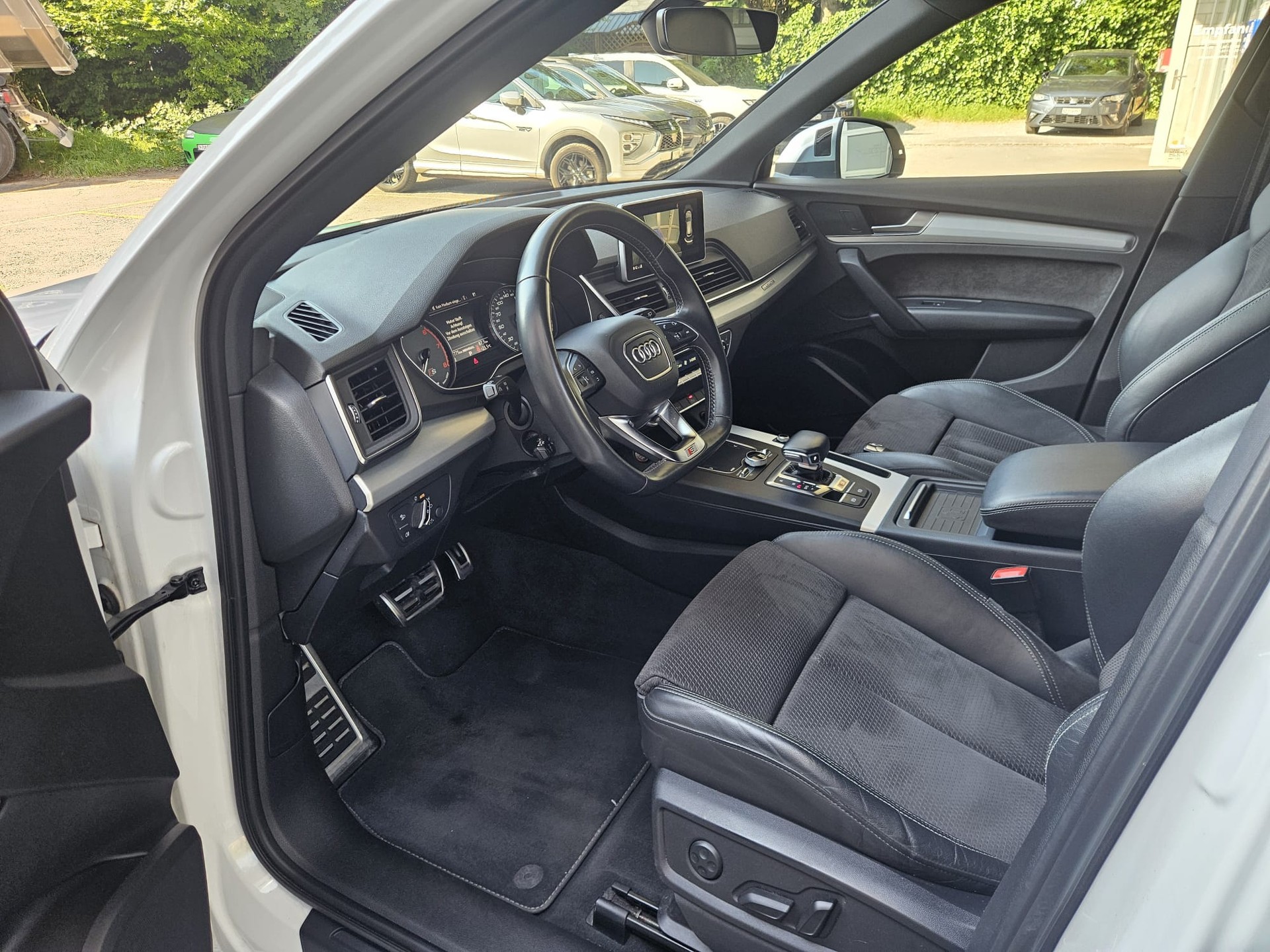 AUDI SQ5 3.0 TFSI quattro S-tronic-image-8