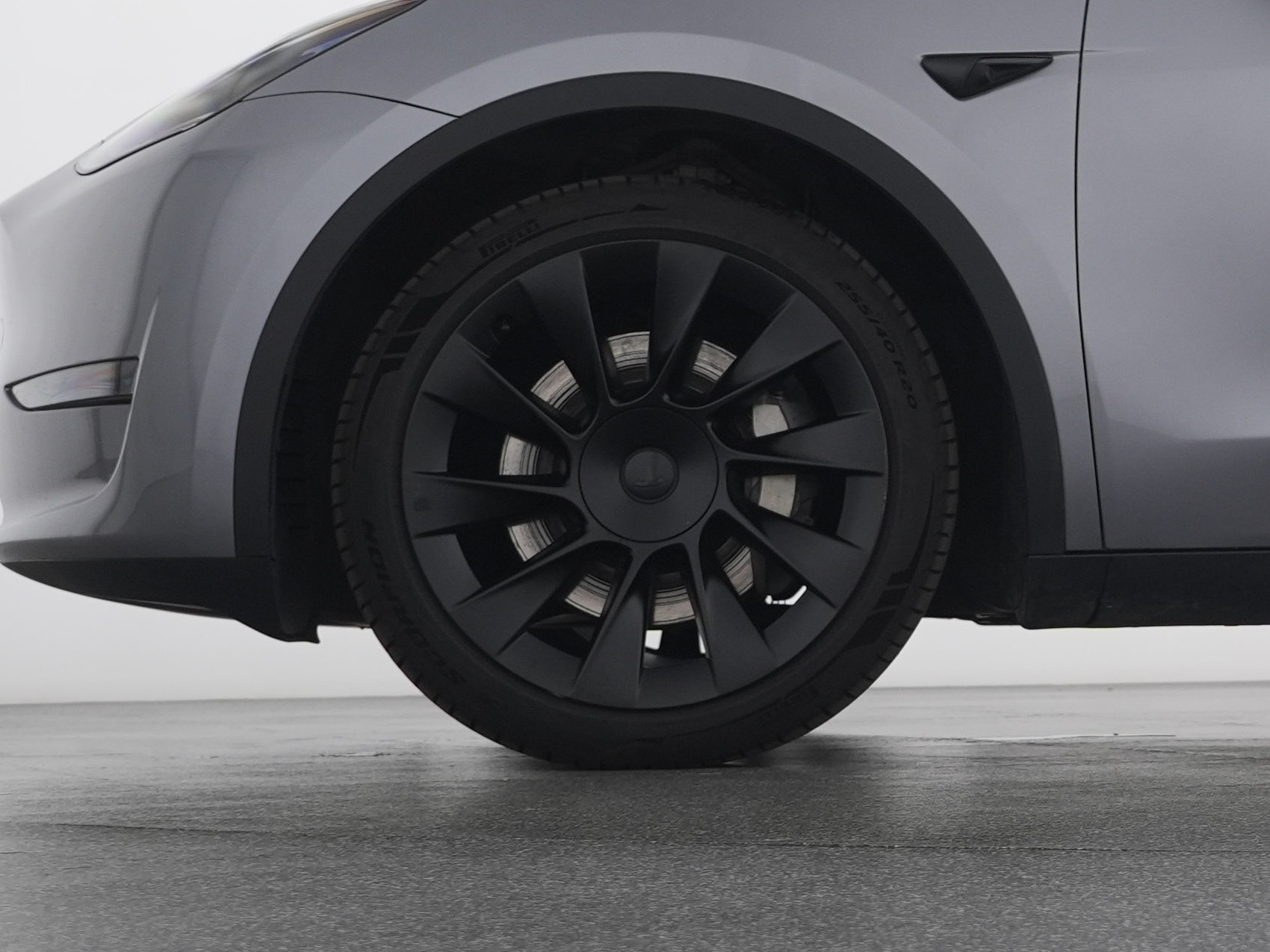 TESLA Model Y Long Range-image-10