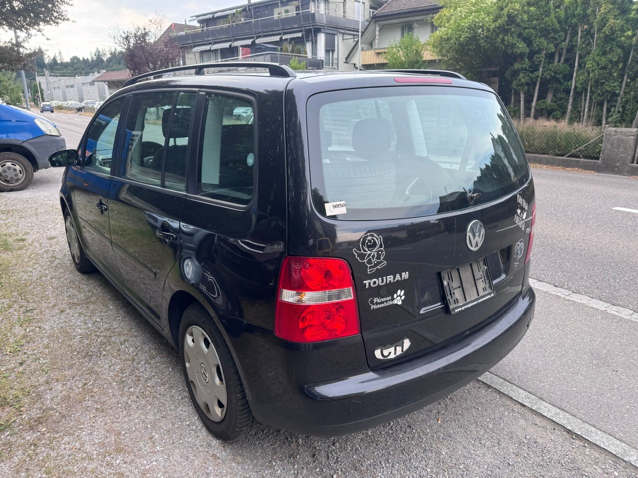 VW Touran 1.6 FSI Trendline Traveller-image-4