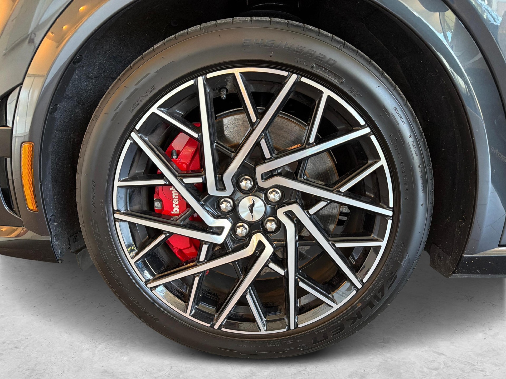 FORD Mustang Mach-E Extended GT AWD-image-19