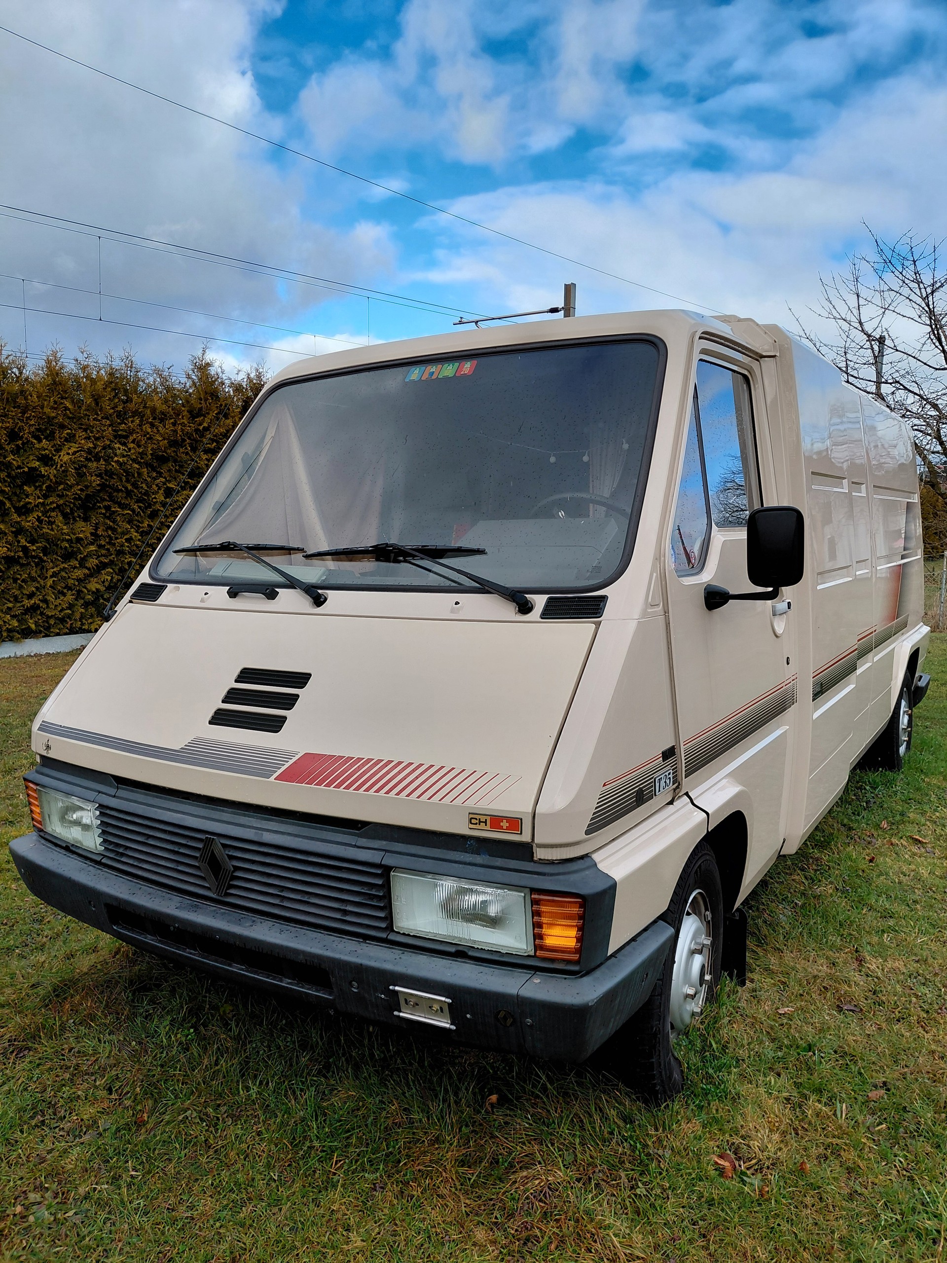 RENAULT 35-image-0