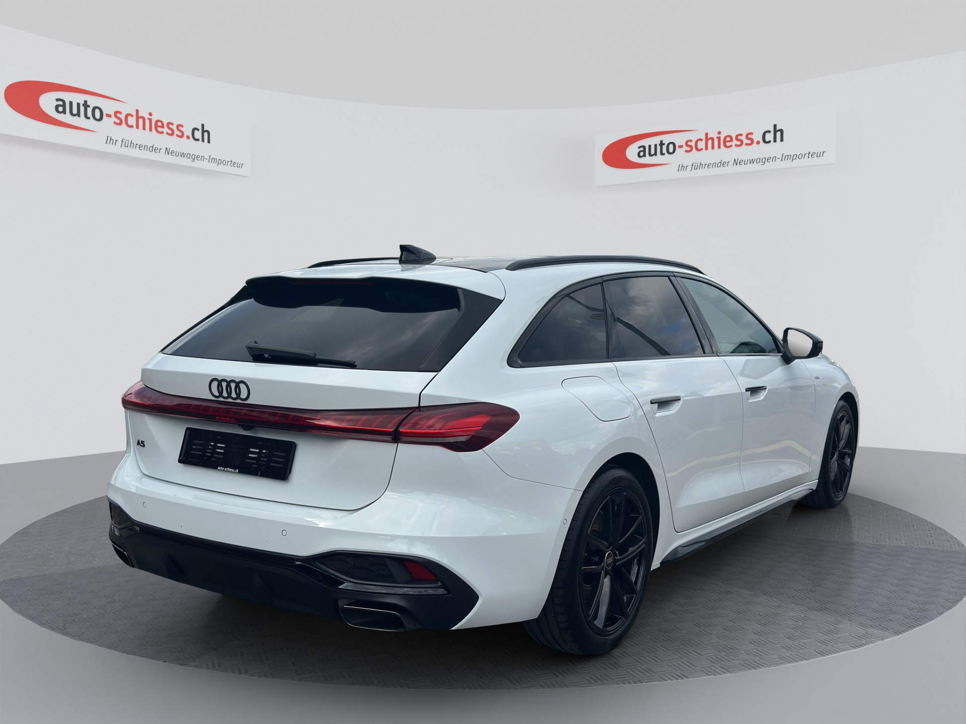 AUDI A5 Avant Black Line S Line TFSI-image-4