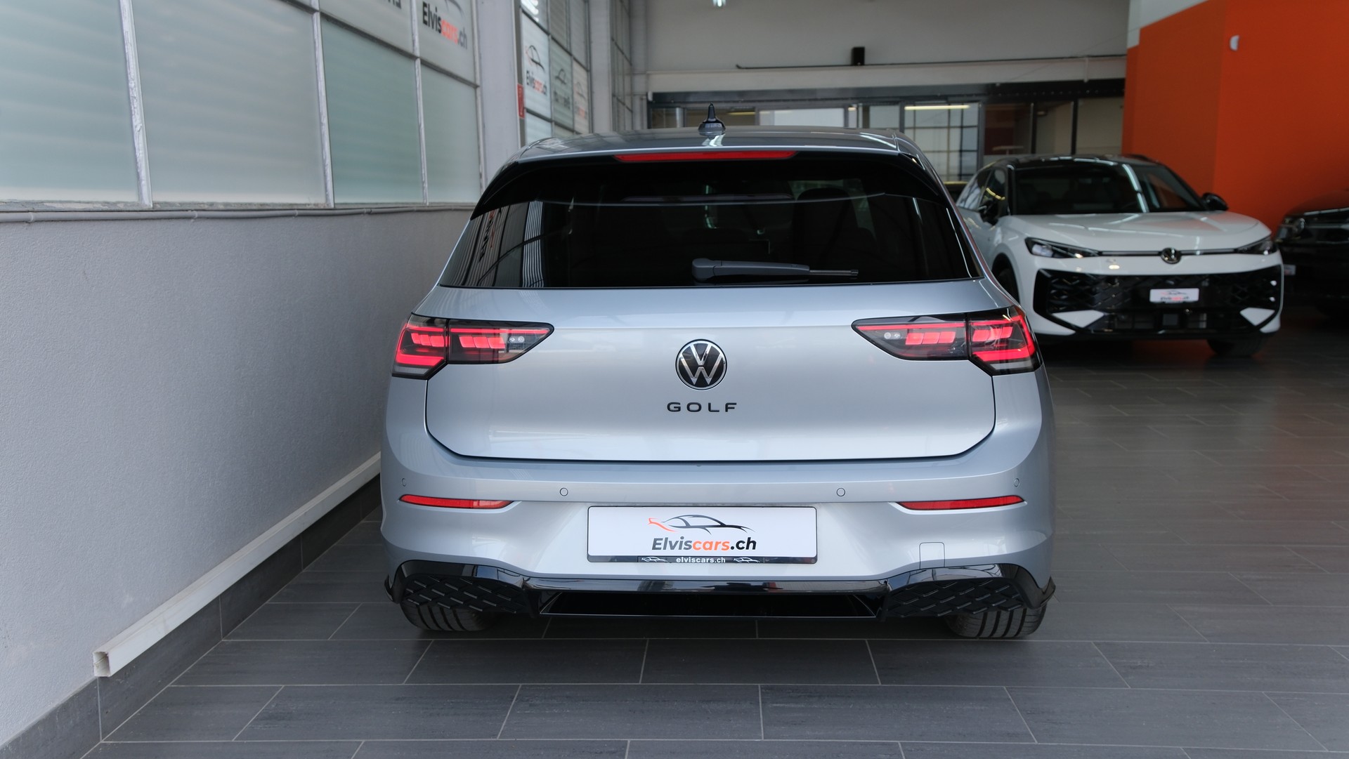 VW Golf 1.5 e TSI mHEV R-Line DSG * Black Style *-image-13