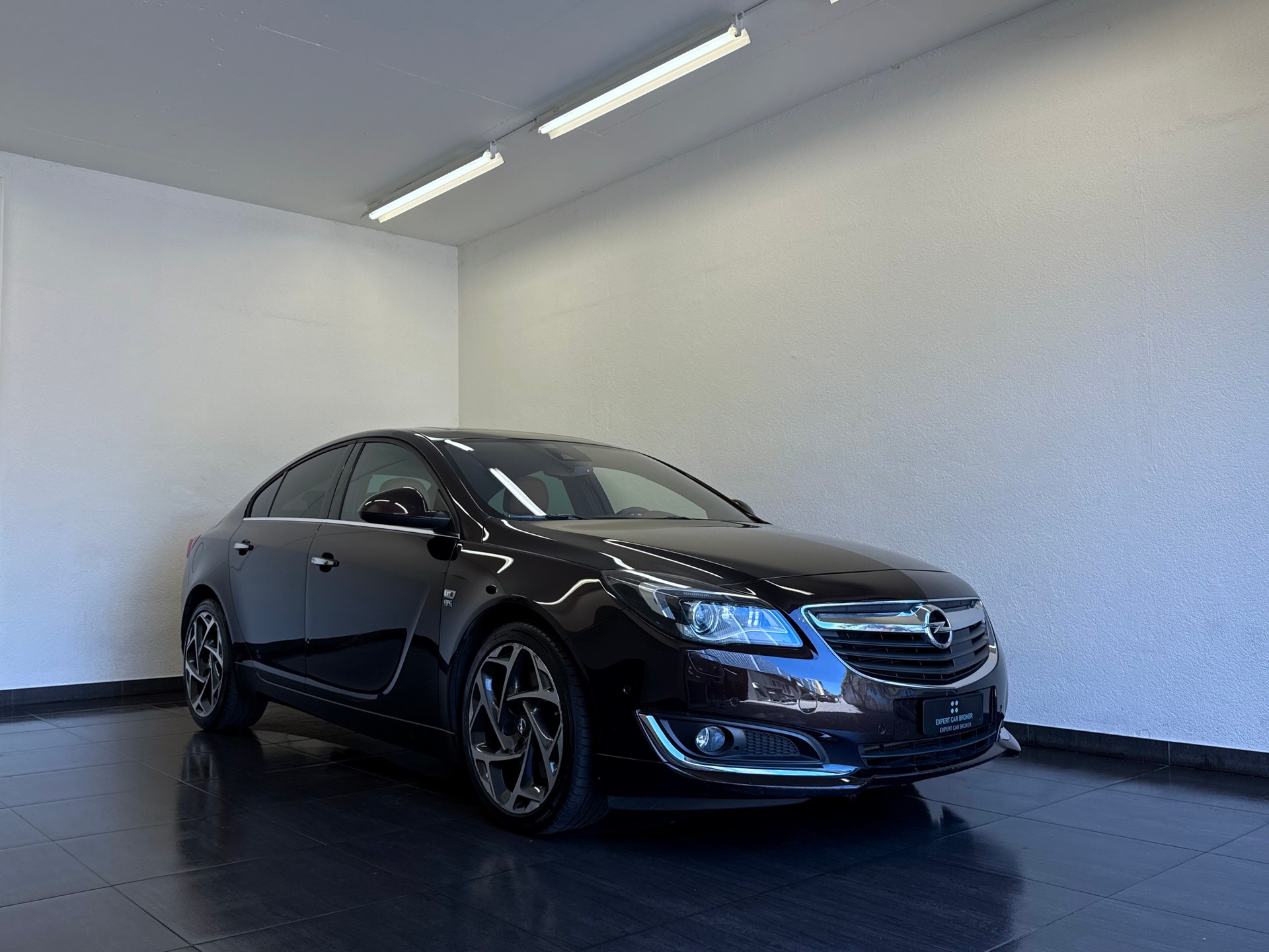 OPEL Insignia 2.0 Turbo Sport Automatic-showroom-element-1