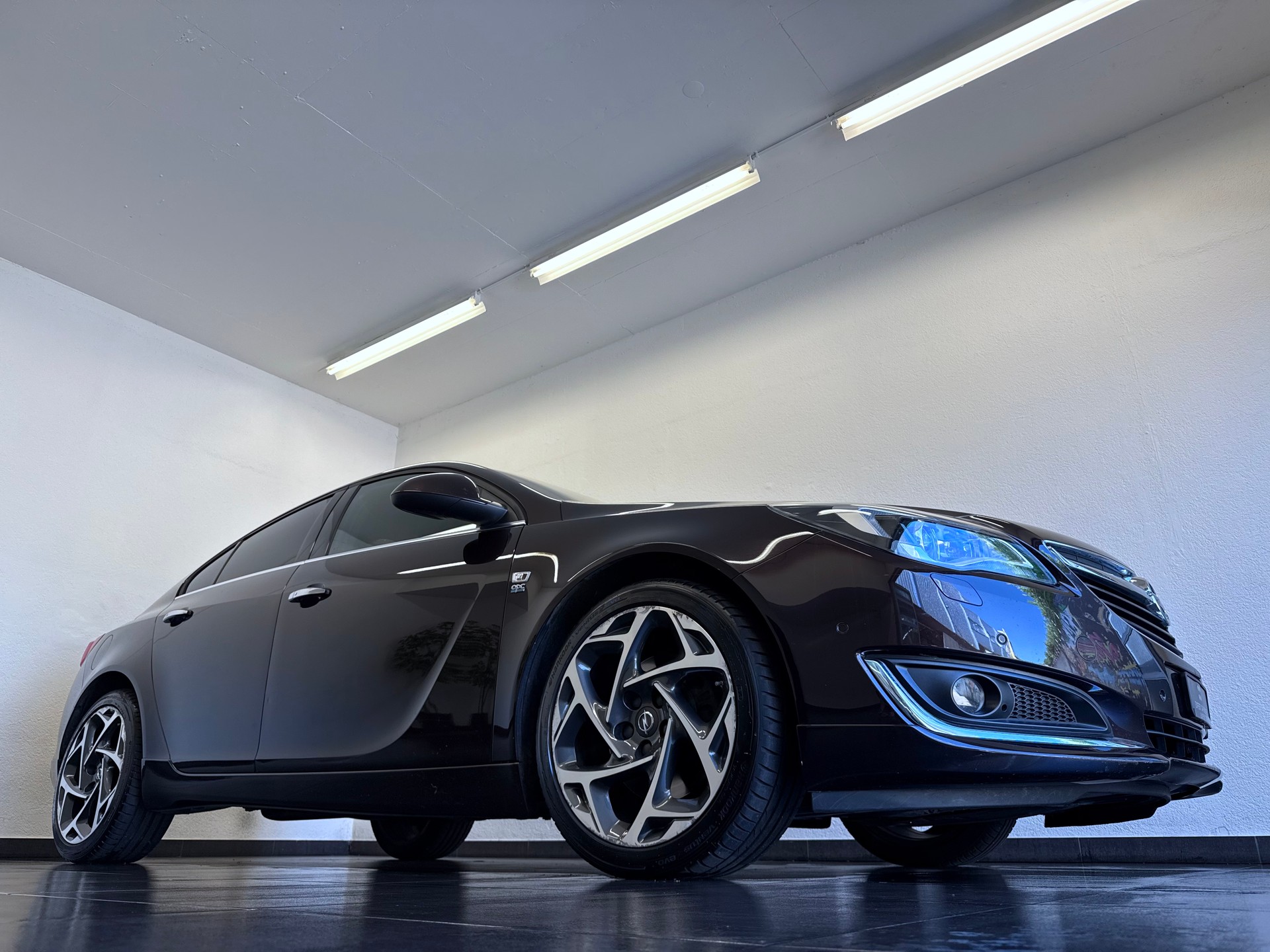 OPEL Insignia 2.0 Turbo Sport Automatic-showroom-element-2