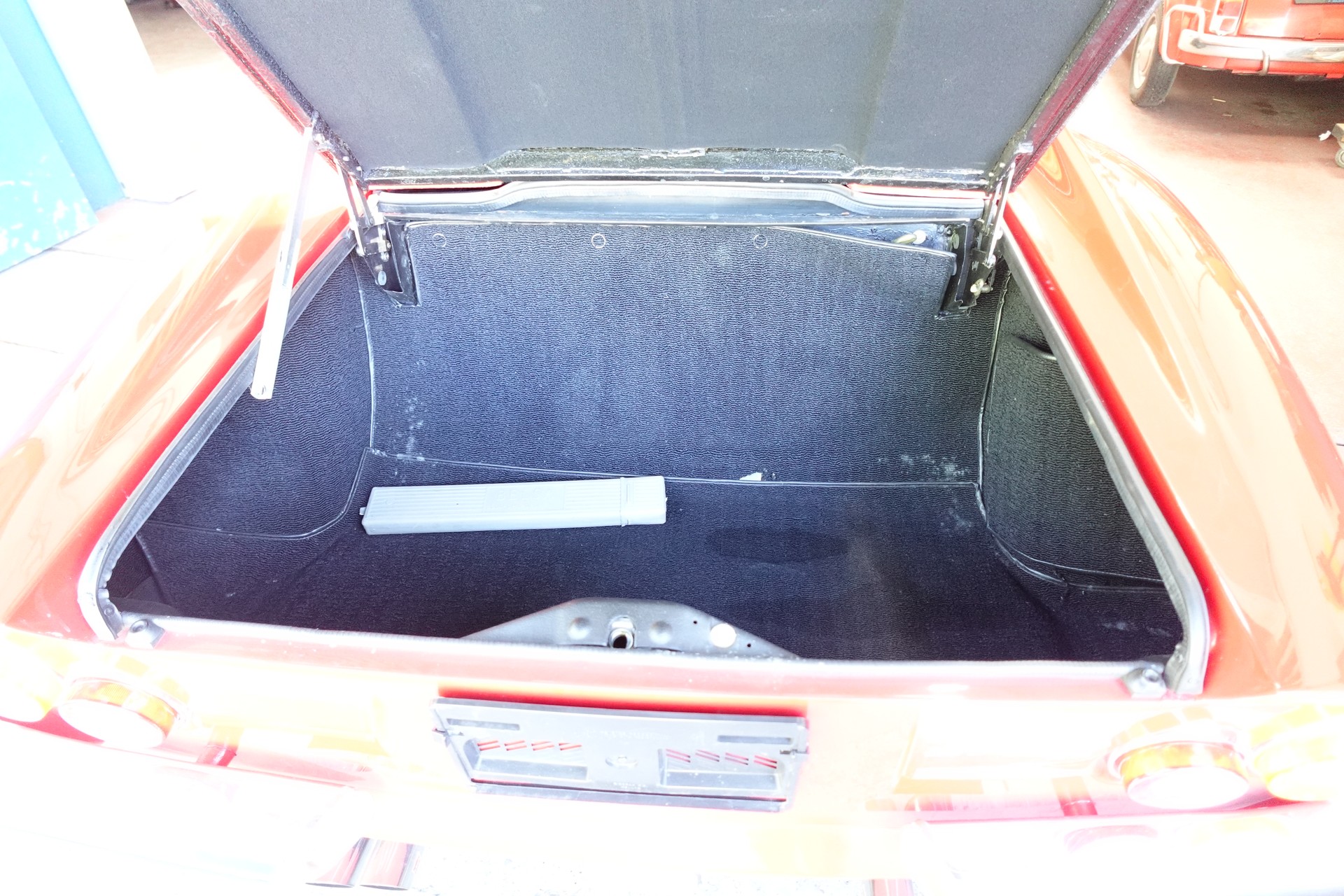 FERRARI 246 GT - Targa-image-11