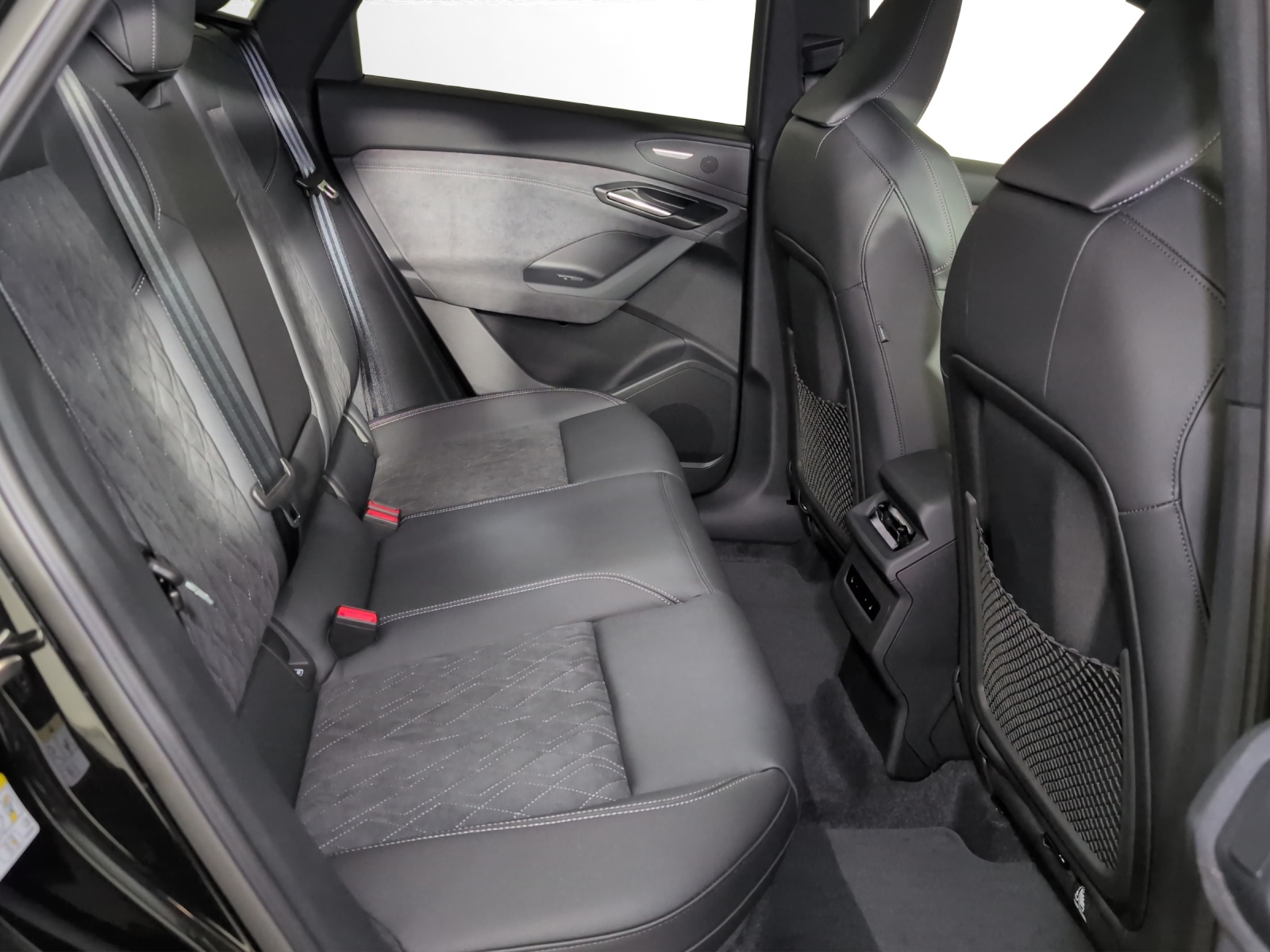AUDI Q6 Sportback e-tron quattro-image-8