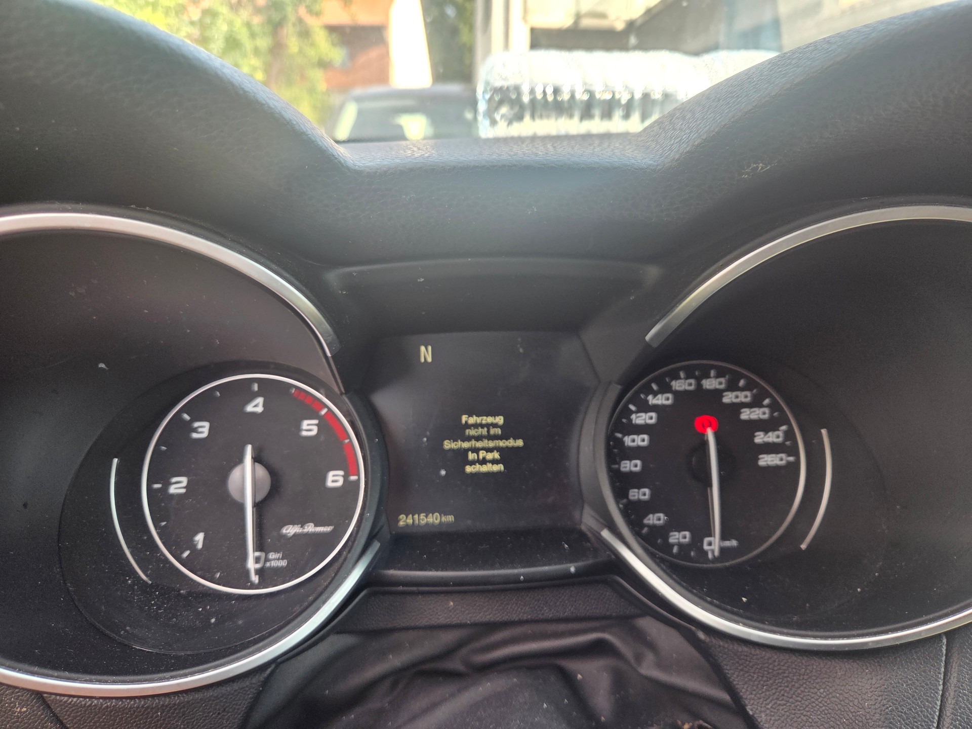 ALFA ROMEO Executive 2.2 JTDM Q4-image-8