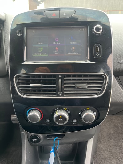 RENAULT Clio 1.2 16V T GT Line-image-10