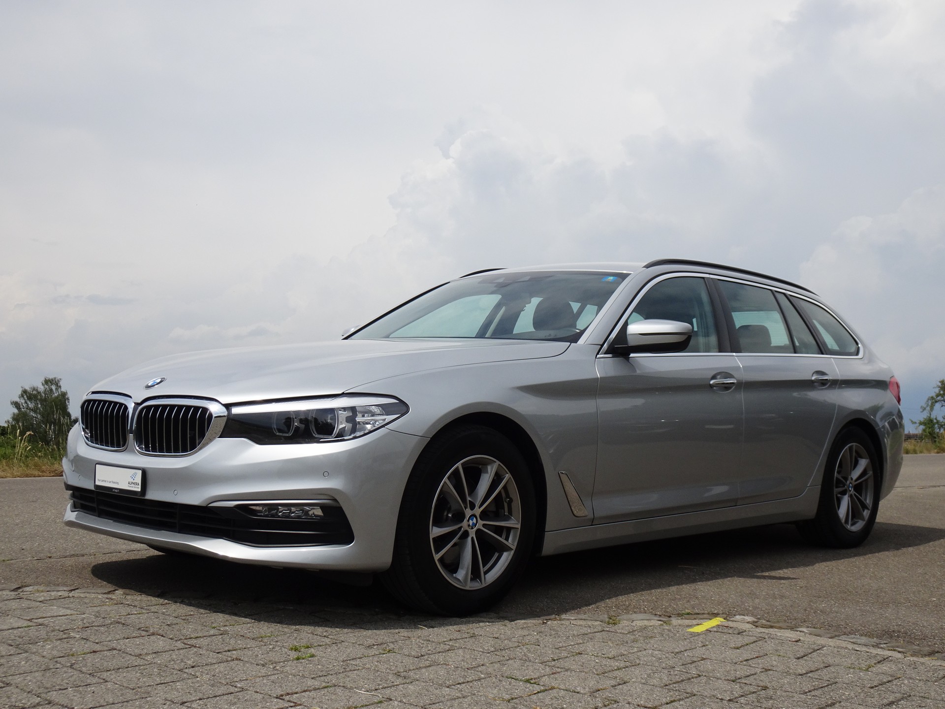 BMW 520d Touring Steptronic-image-0