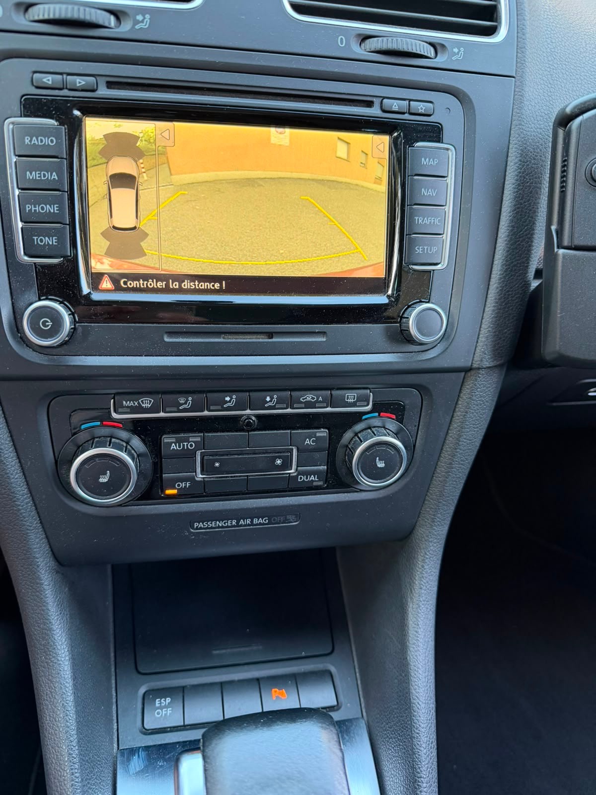 VW Golf 2.0 TDI Comfortline DSG-image-5