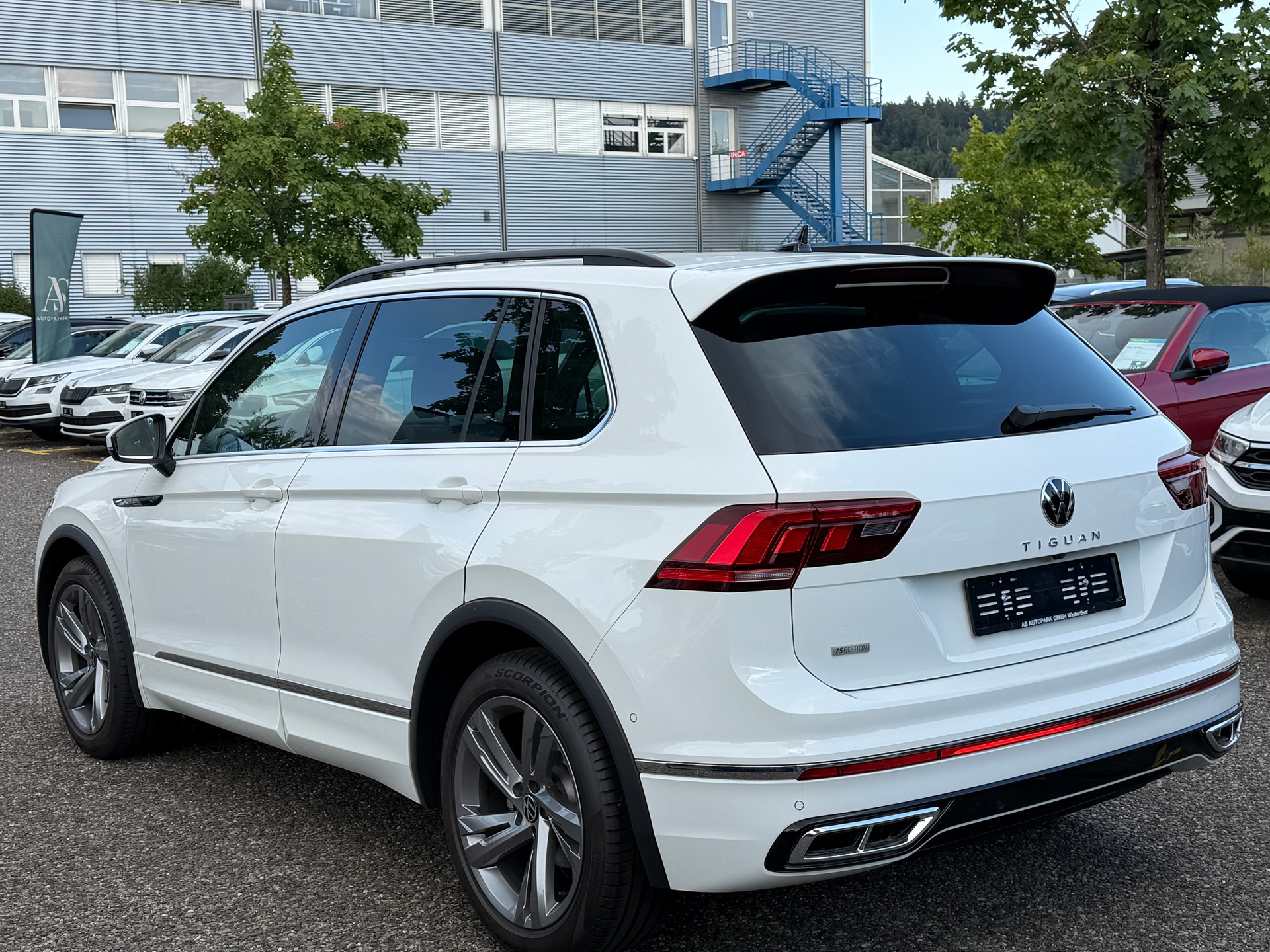VW Tiguan 1.5TSI Evo R-Line 75 Edition DSG-image-6