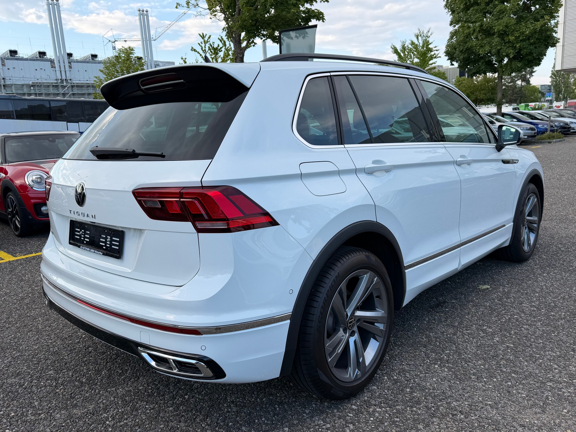 VW Tiguan 1.5TSI Evo R-Line 75 Edition DSG-image-4