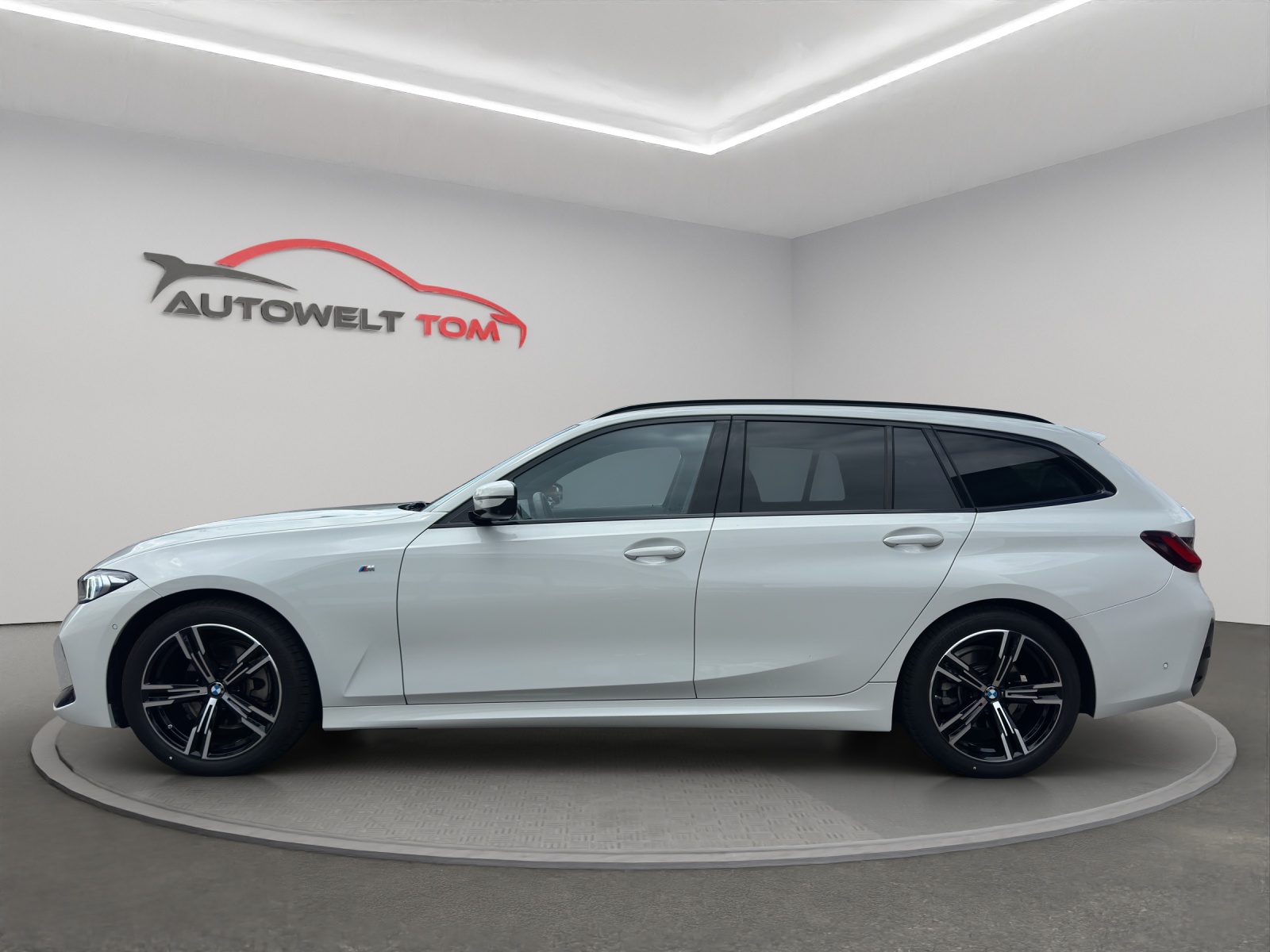 BMW 320d xDrive 48V Touring Steptronic M Sport đ*CH*gratis Service*-image-1