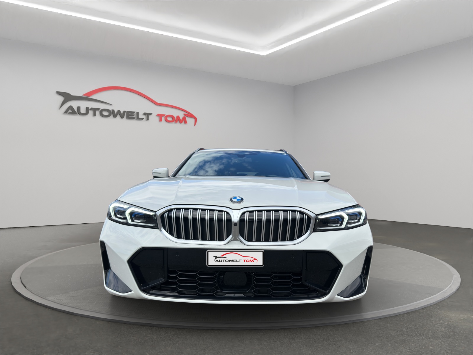BMW 320d xDrive 48V Touring Steptronic M Sport đ*CH*gratis Service*-image-7