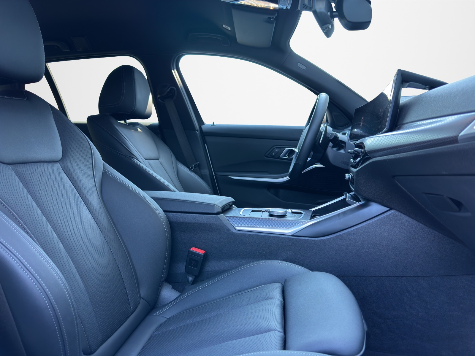 BMW 320d xDrive 48V Touring Steptronic M Sport đ*CH*gratis Service*-image-13