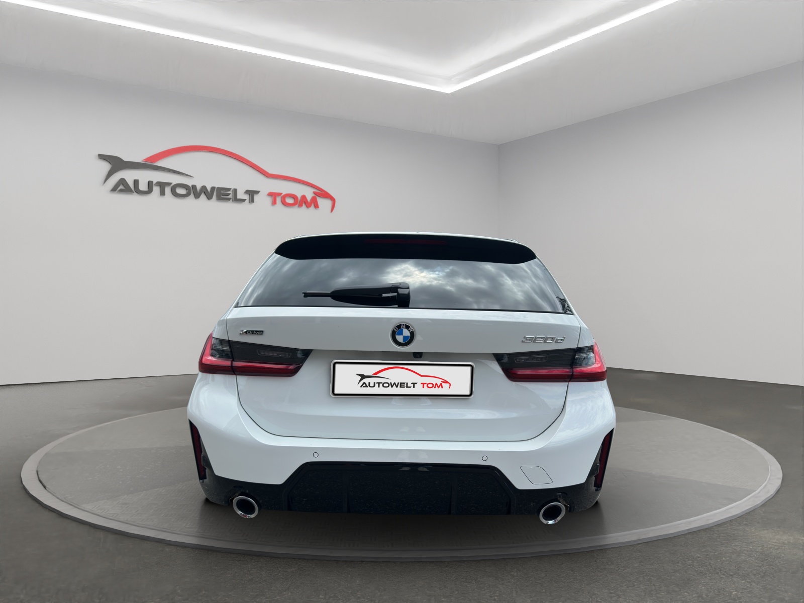 BMW 320d xDrive 48V Touring Steptronic M Sport đ*CH*gratis Service*-image-3