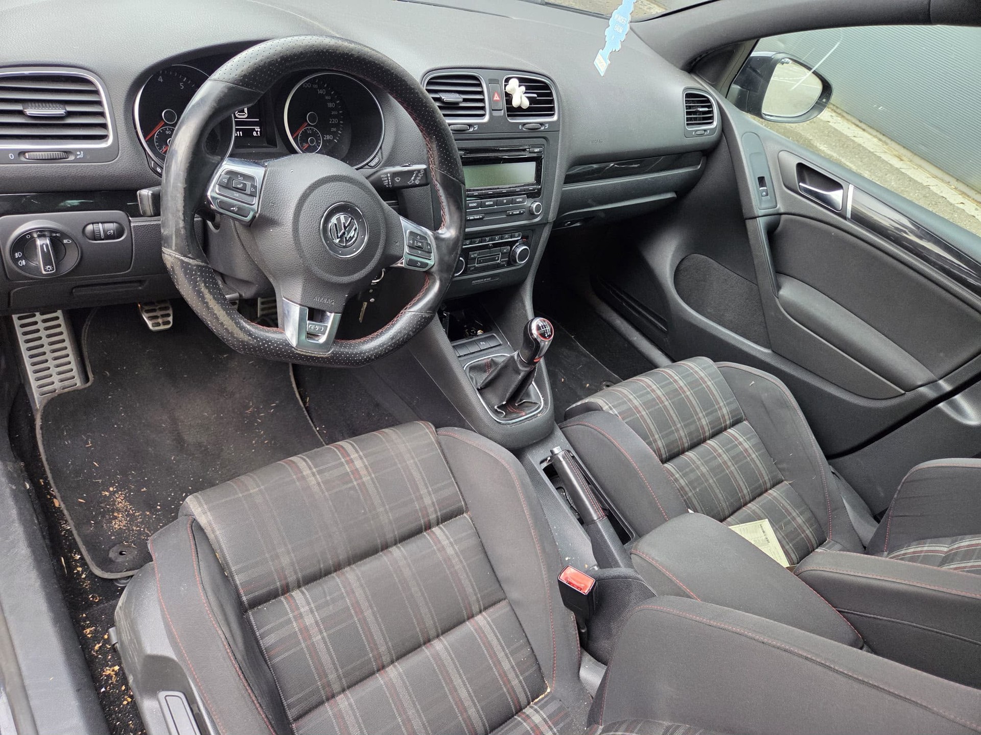 VW Golf 2.0 TSI GTI-image-7