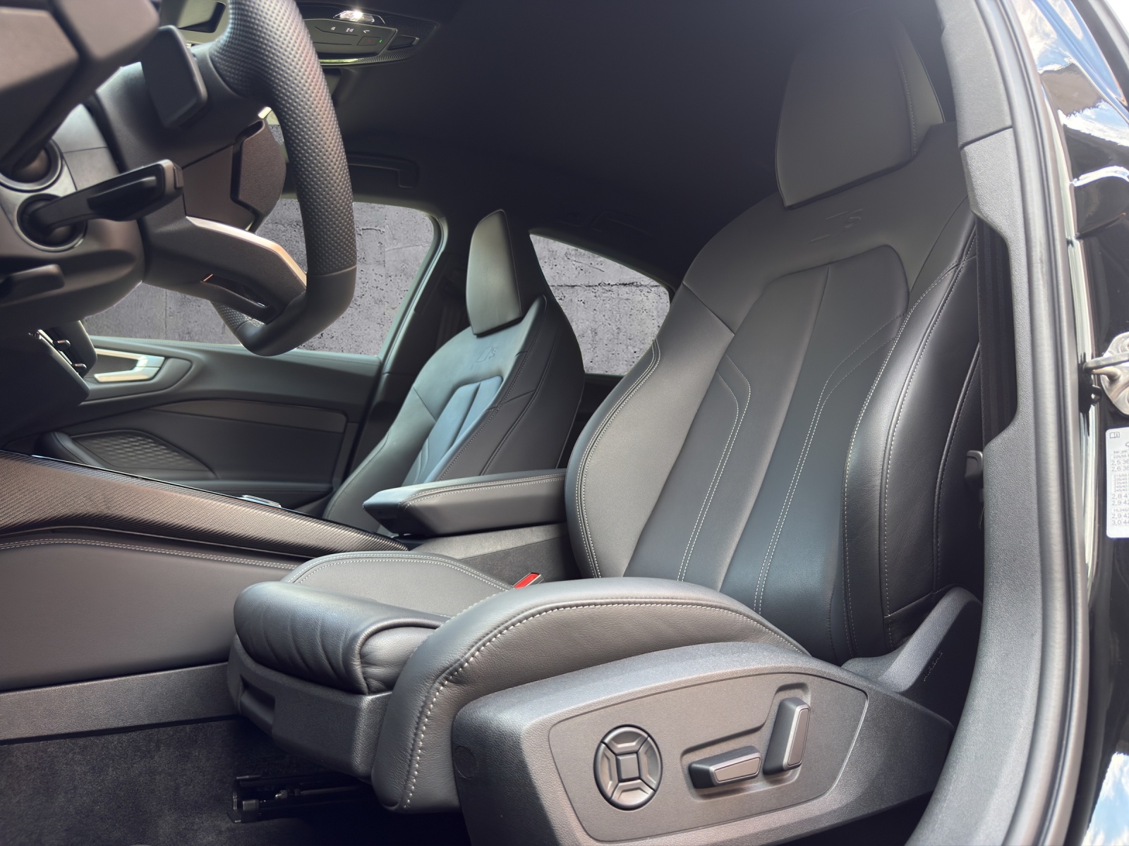 AUDI A5 Limousine TDI quattro S-Line Attraction S tronic *CH-Fzg / Gratisservice / Garantie*-image-6