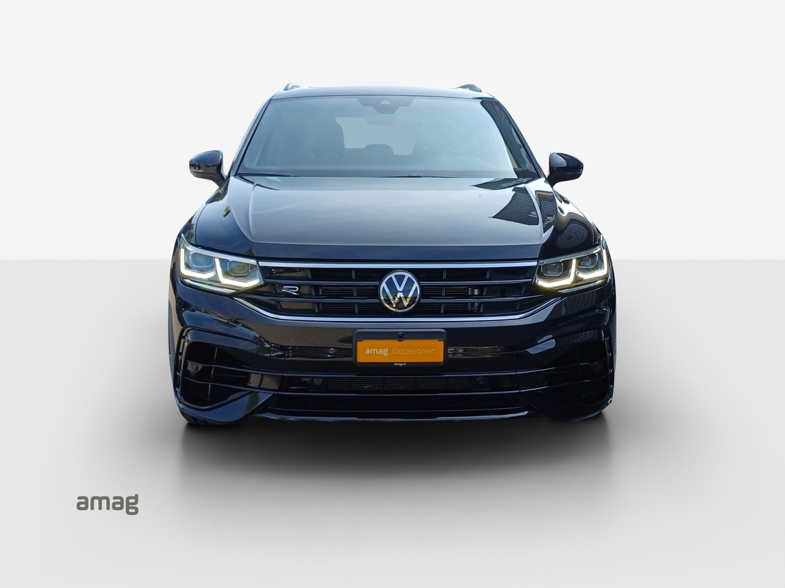 VW Tiguan 2.0TSI R 4Motion DSG-image-6