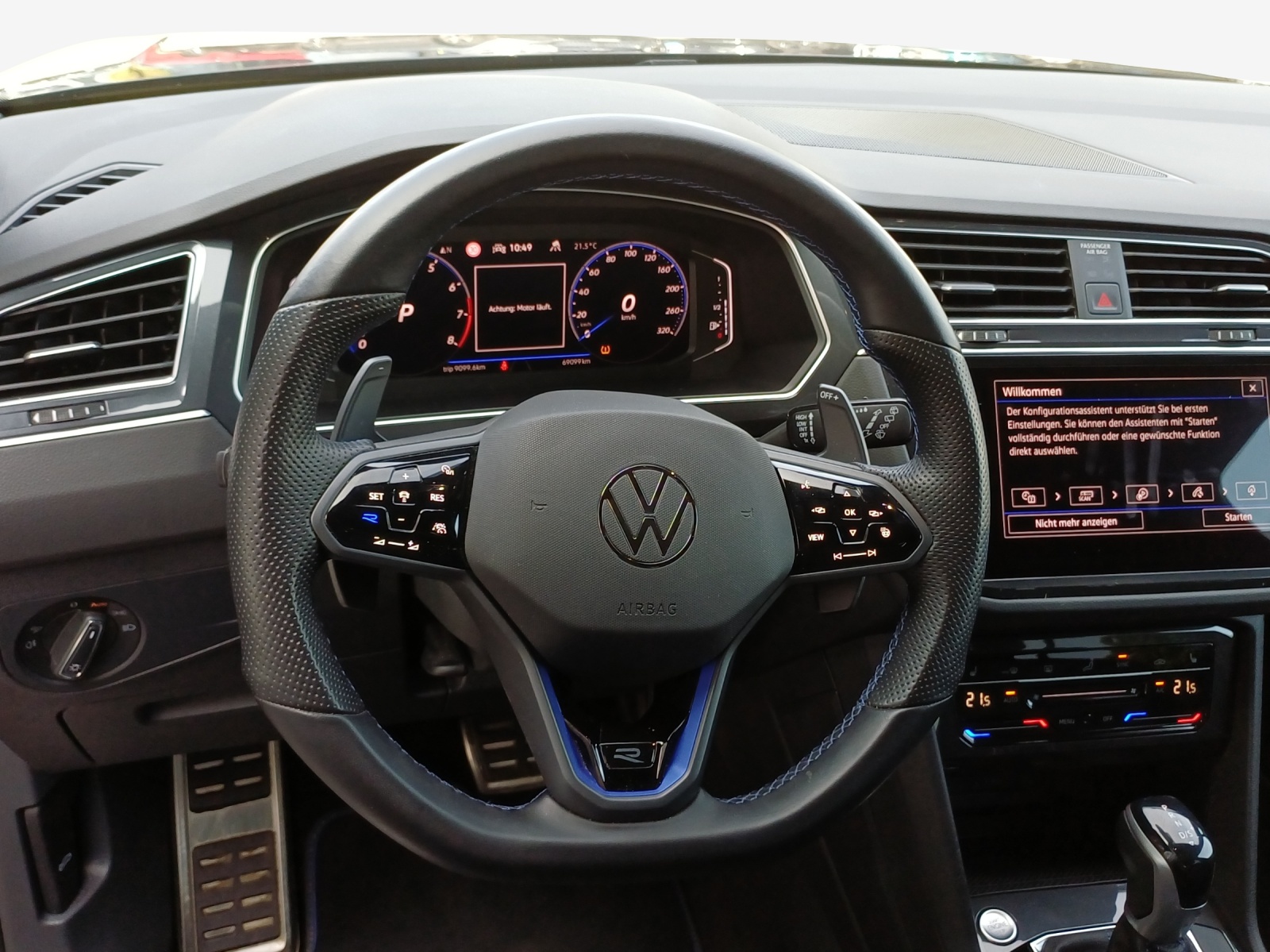 VW Tiguan 2.0TSI R 4Motion DSG-image-9