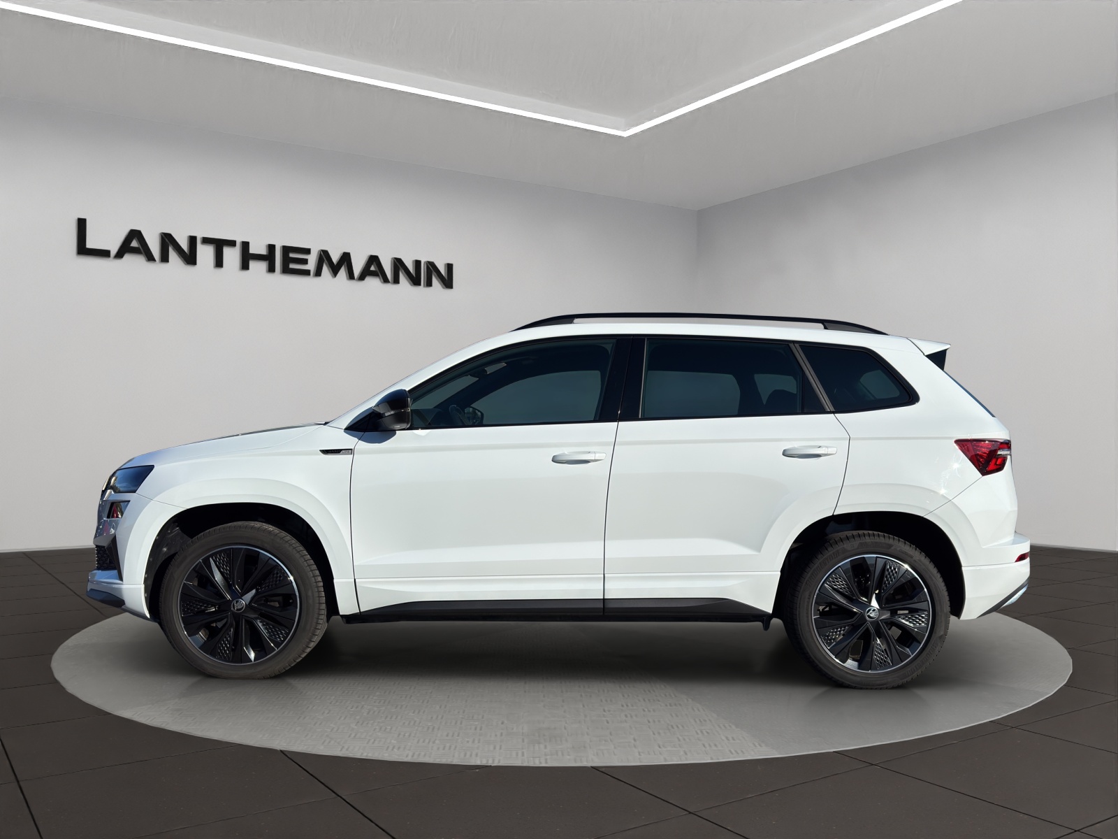 SKODA Karoq 1.5 TSI SportLine DSG-image-1
