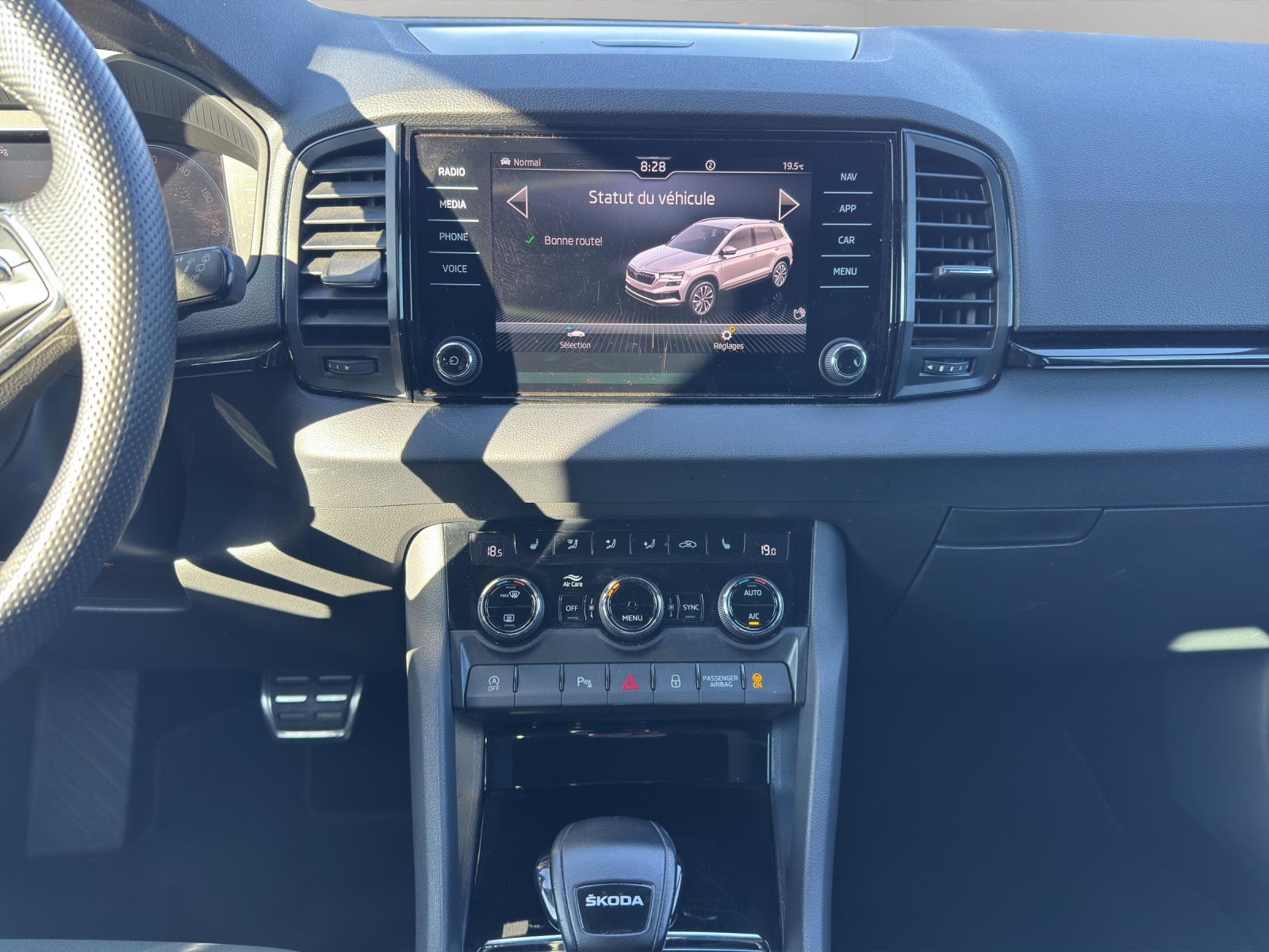 SKODA Karoq 1.5 TSI SportLine DSG-image-12