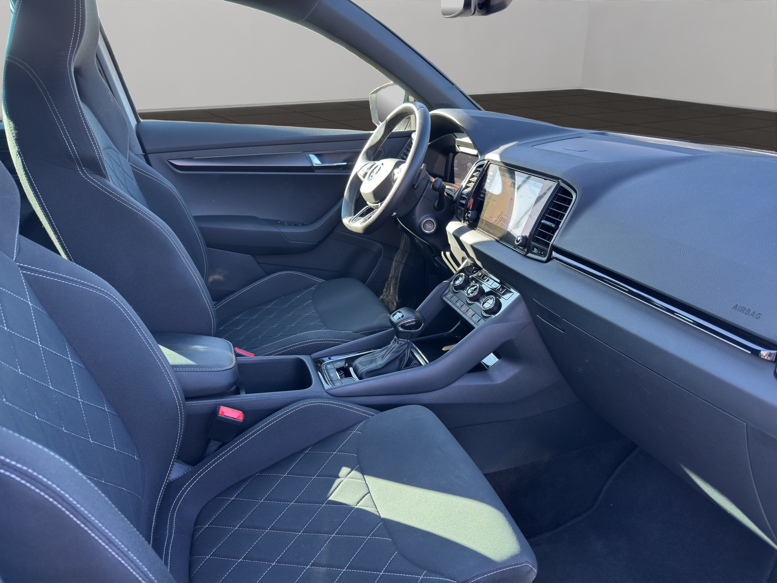 SKODA Karoq 1.5 TSI SportLine DSG-image-17