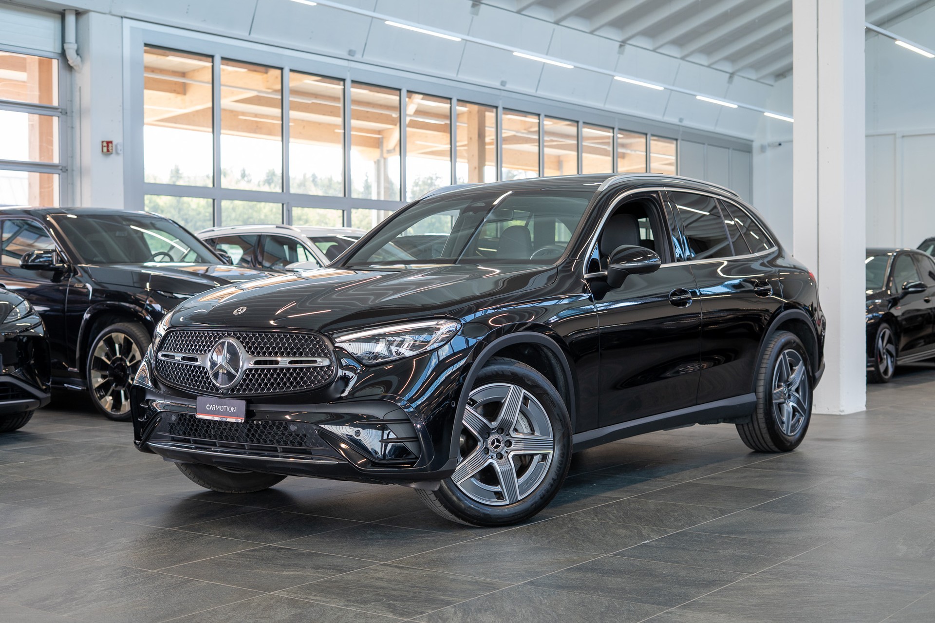 MERCEDES-BENZ GLC 220 d AMG Line 4matic / Panorama-Schiebedach / Ambiente-Beleuchtung / Sitzheizung