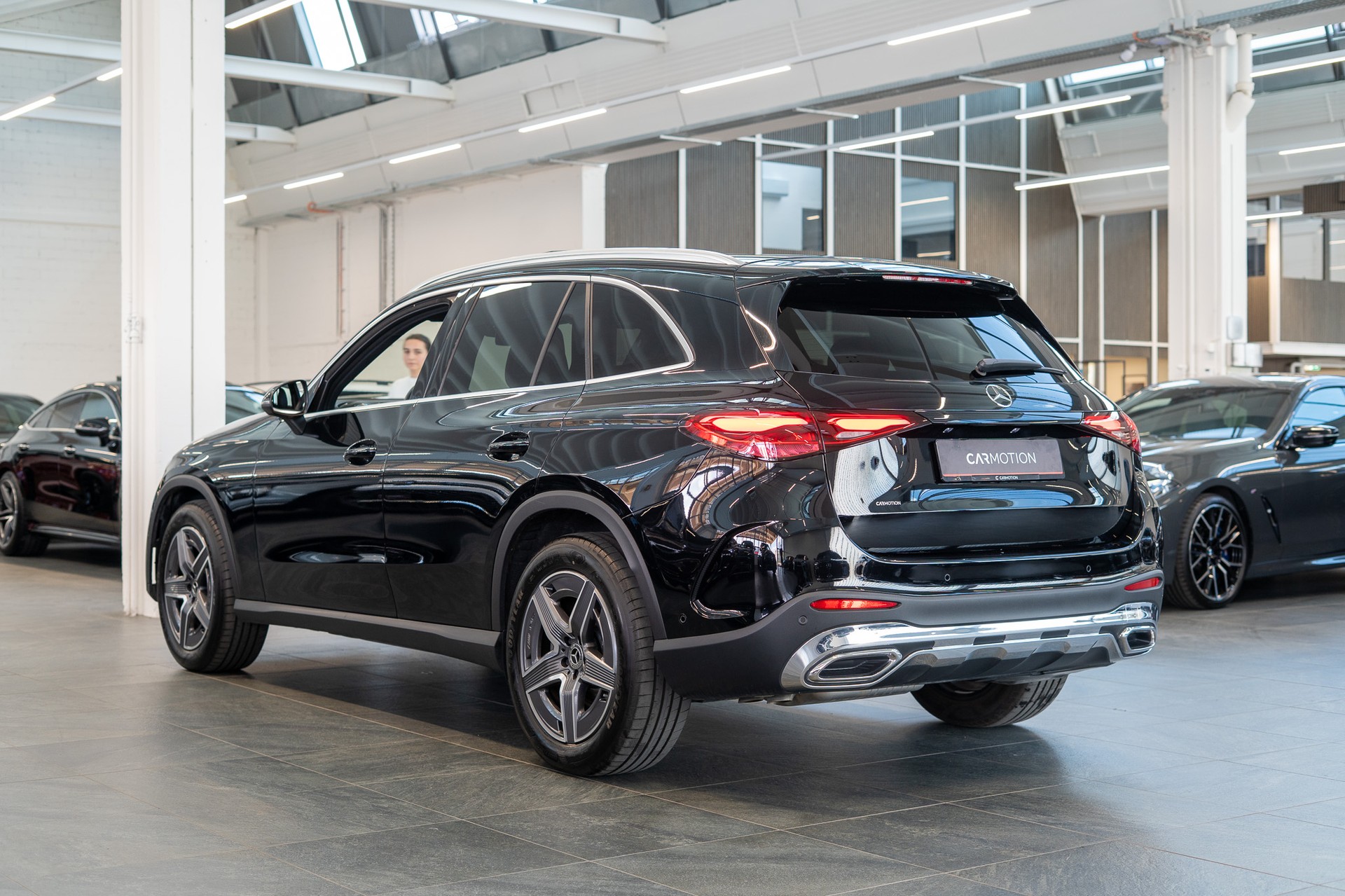 MERCEDES-BENZ GLC 220 d AMG Line 4matic / Panorama-Schiebedach / Ambiente-Beleuchtung / Sitzheizung-showroom-element-3