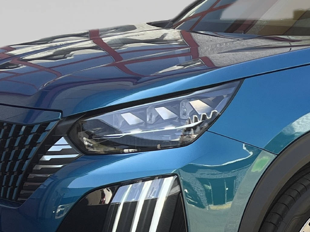 PEUGEOT 2008 1.2 Hybrid 145 GT Exclusive-image-2