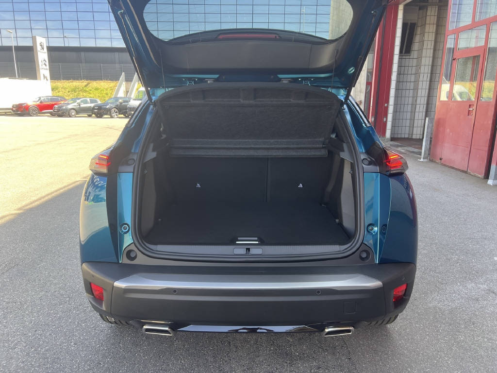PEUGEOT 2008 1.2 Hybrid 145 GT Exclusive-image-8