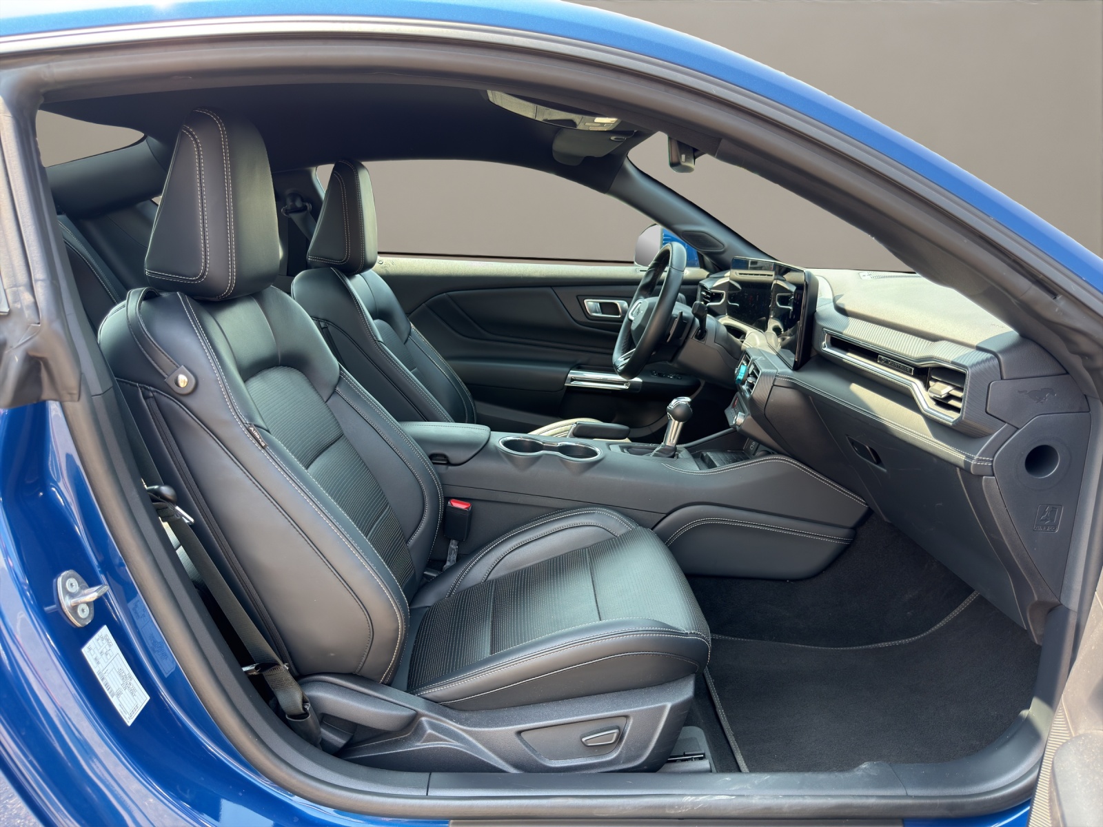 FORD Mustang Fastback 5.0 V8 GT Automat-image-8
