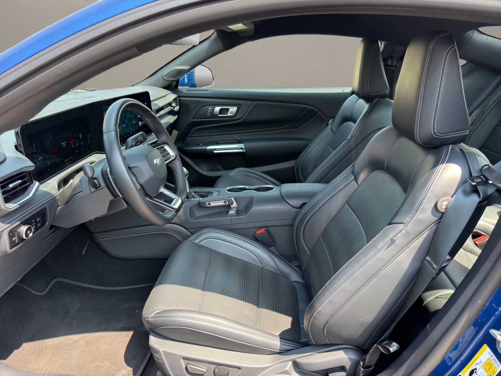 FORD Mustang Fastback 5.0 V8 GT Automat-image-9