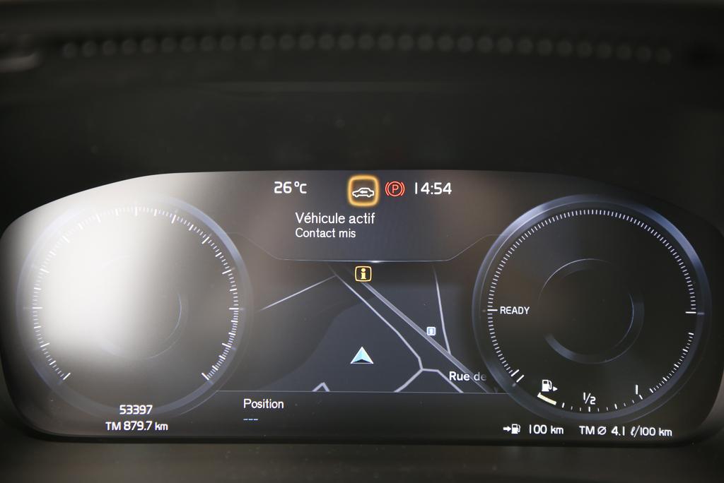 VOLVO XC40 1.5 T4 PiH R-Design-image-11